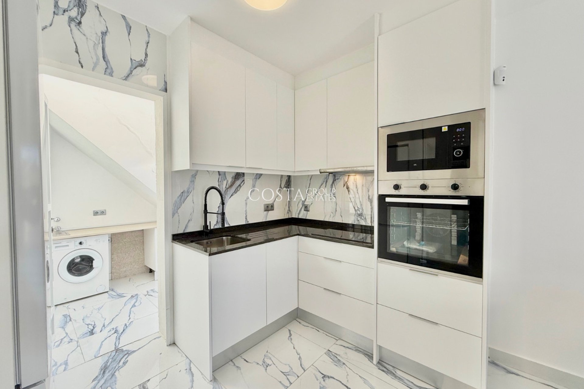 Odsprzedaż - Willa -
Torrevieja - El Chaparral