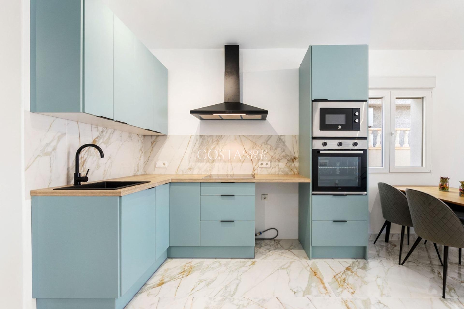 Odsprzedaż - Willa -
Torrevieja - El Chaparral