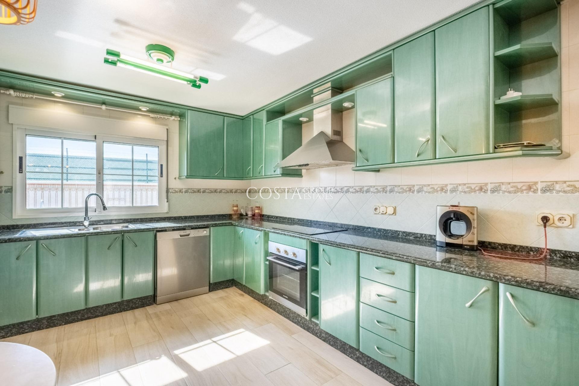 Odsprzedaż - Willa -
Torrevieja - El Chaparral