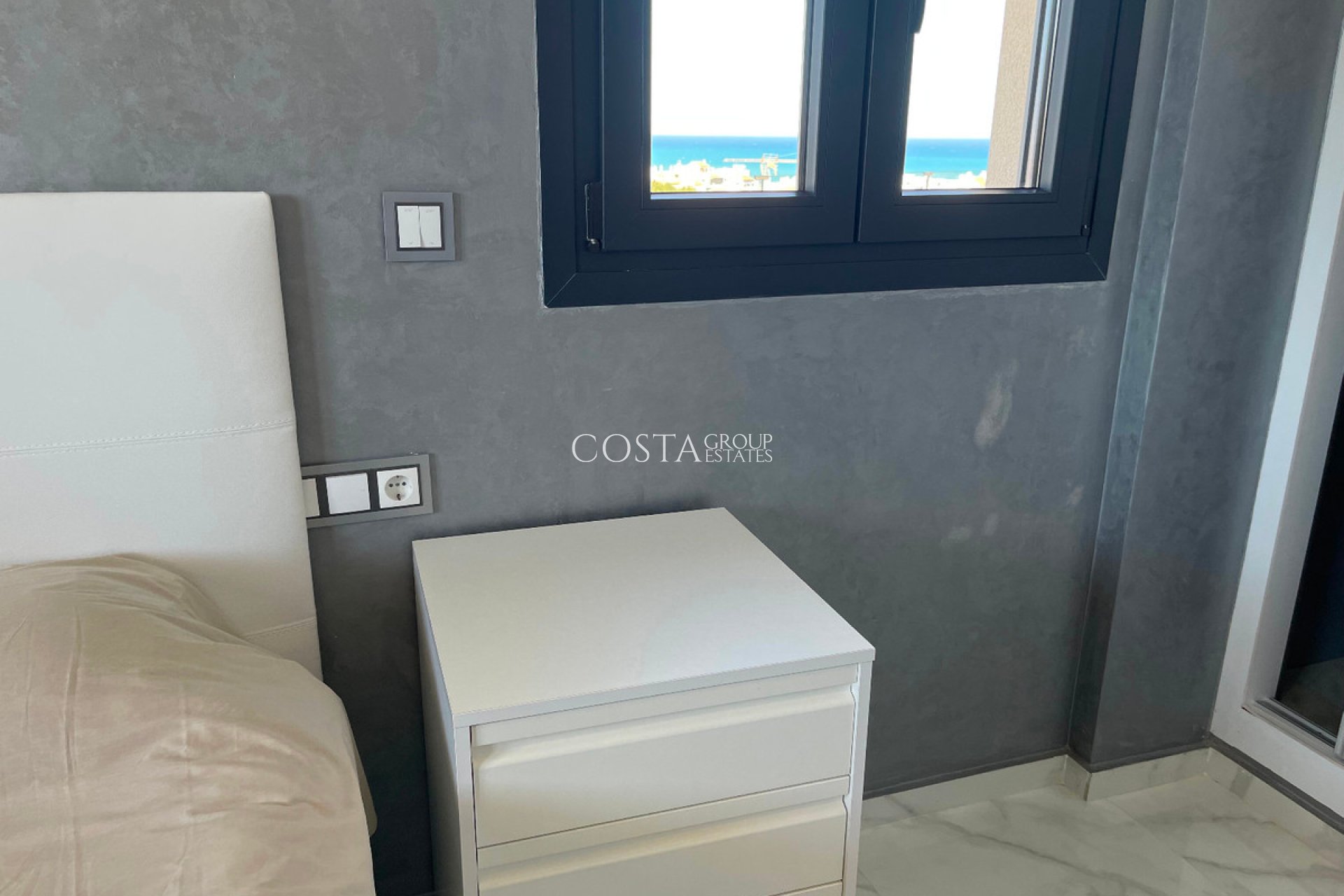 Odsprzedaż - Willa -
Torrevieja - La Mata