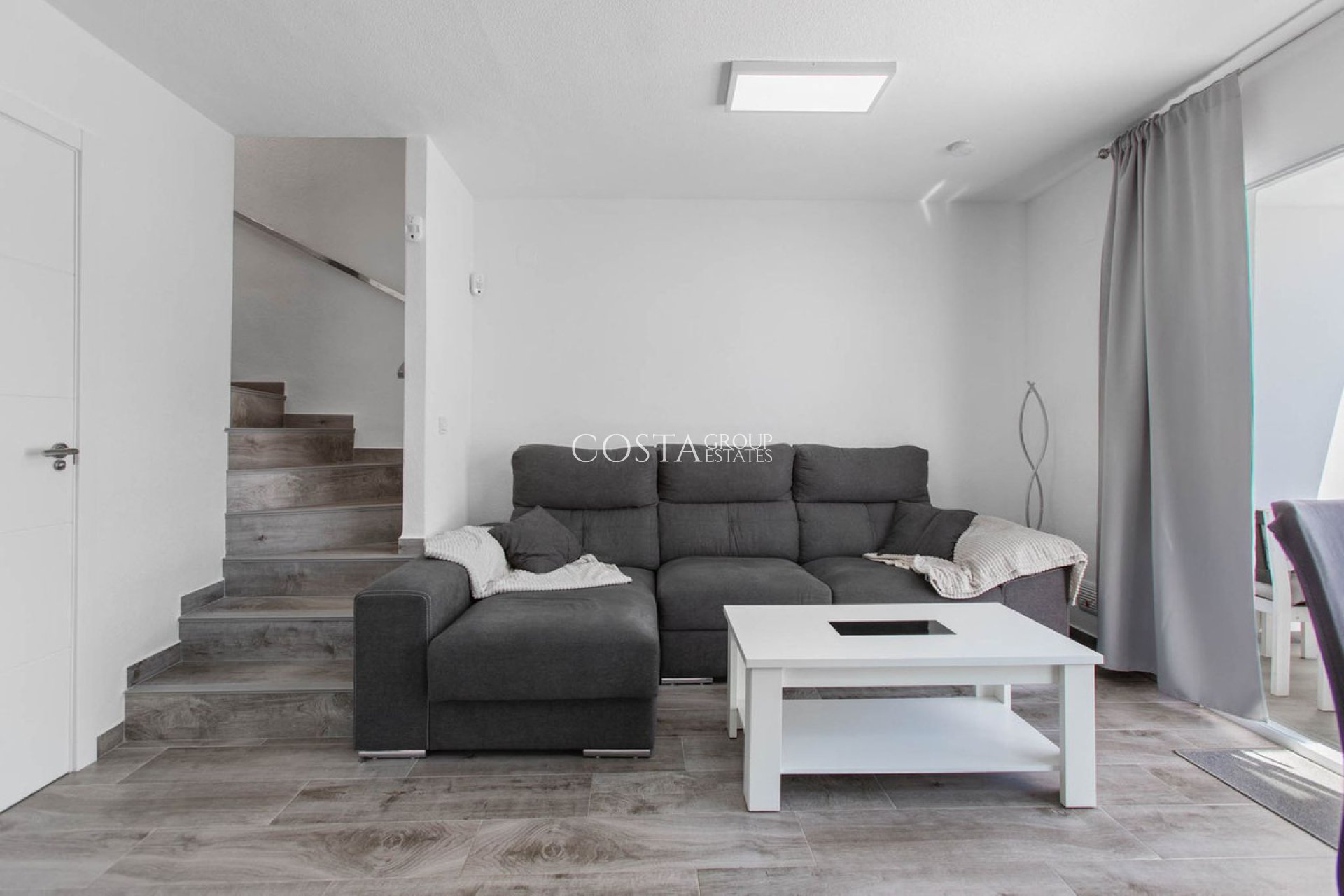 Odsprzedaż - Willa -
Torrevieja - Lago Jardin