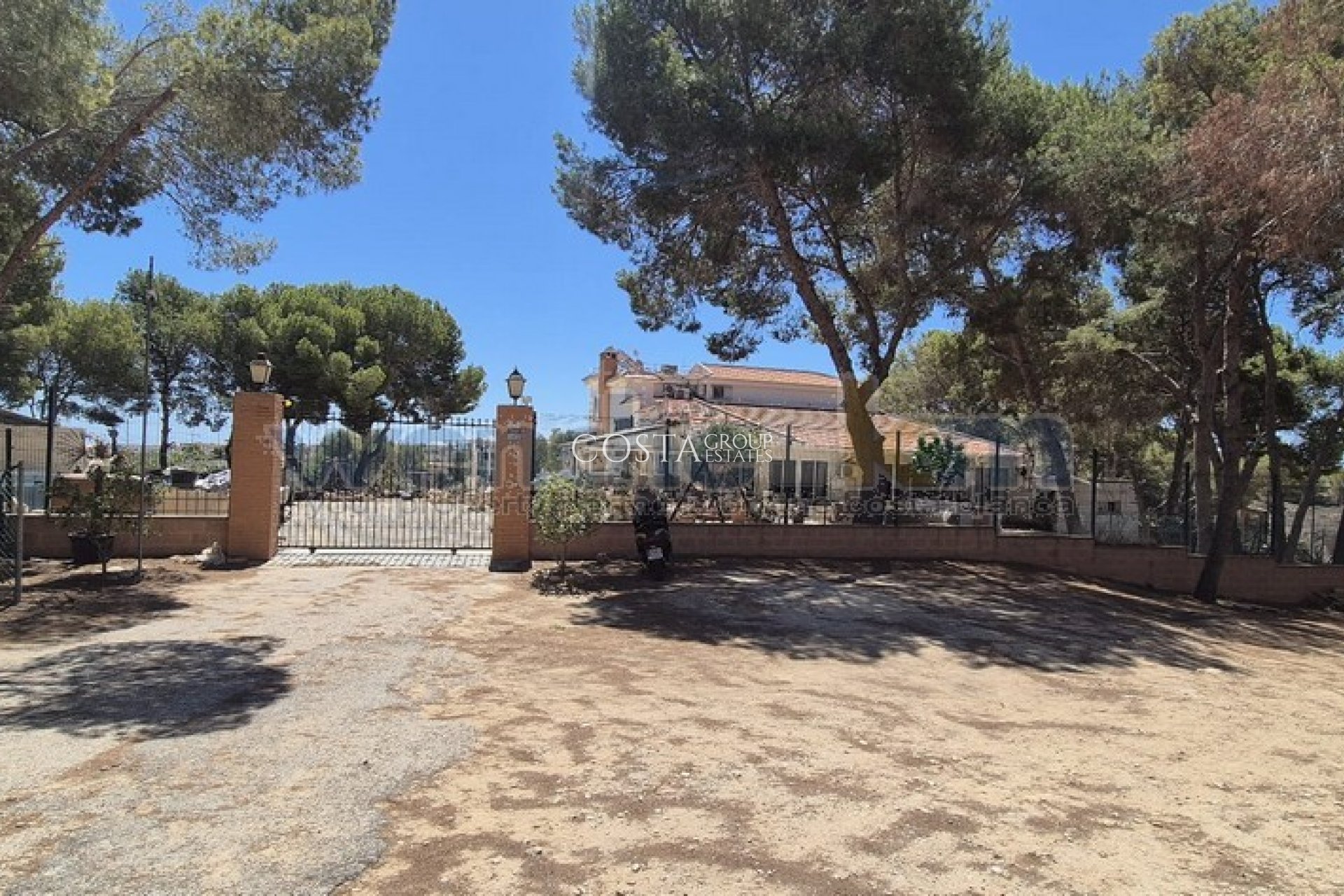 Odsprzedaż - Willa -
Torrevieja - Los Balcones