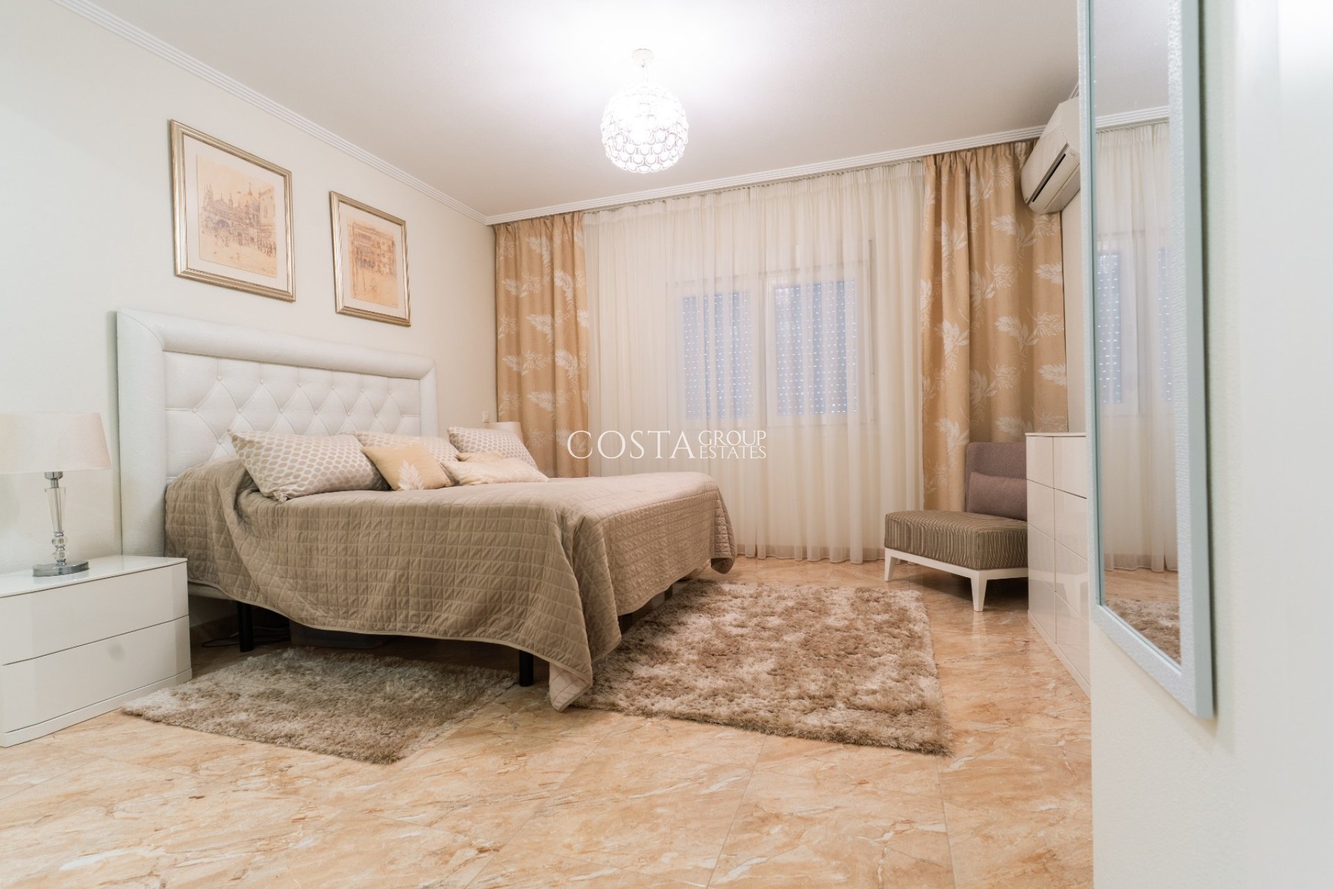 Odsprzedaż - Willa -
Torrevieja - Los Balcones