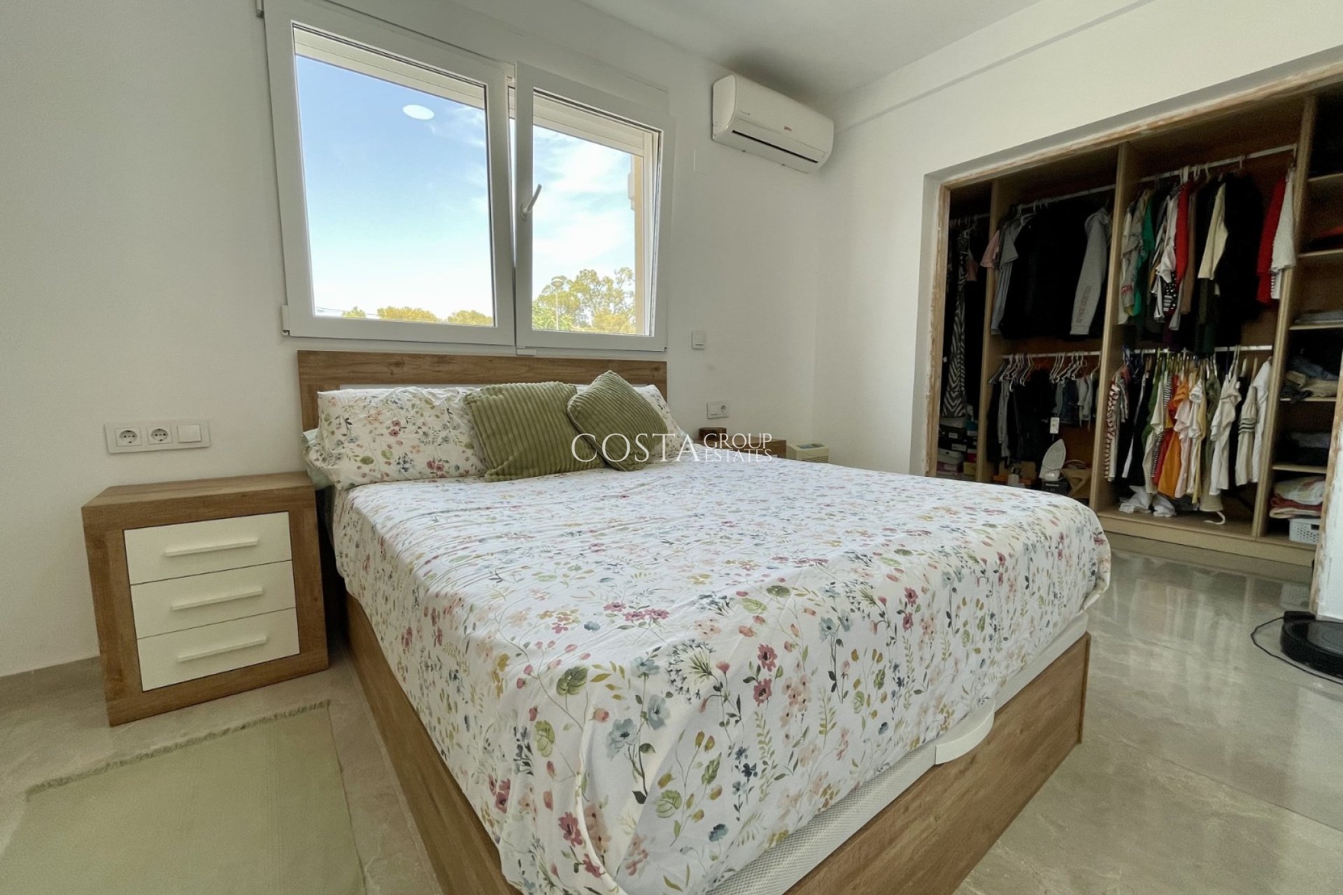 Odsprzedaż - Willa -
Torrevieja - Los Balcones