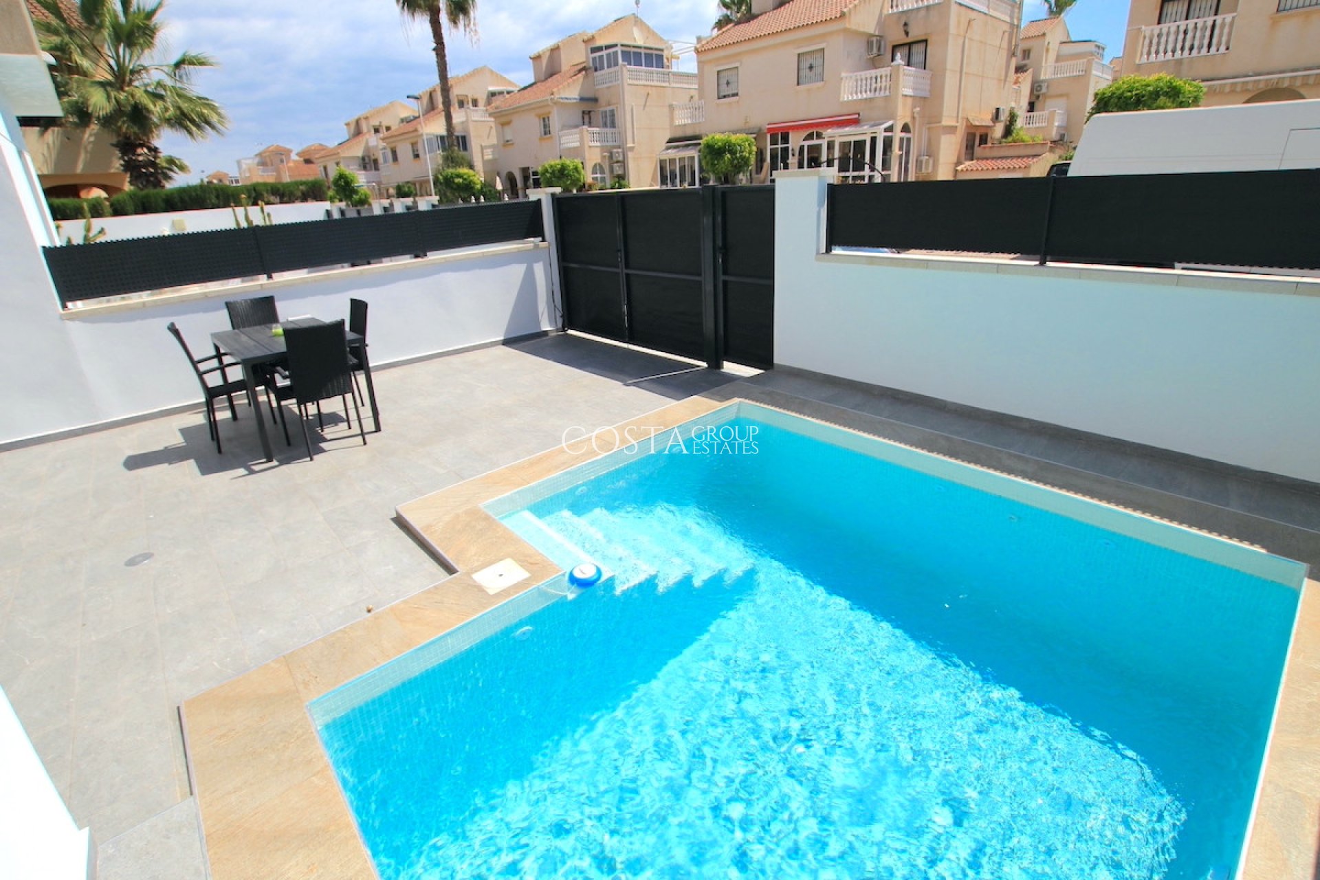 Odsprzedaż - Willa -
Torrevieja - Torrevieja Centro