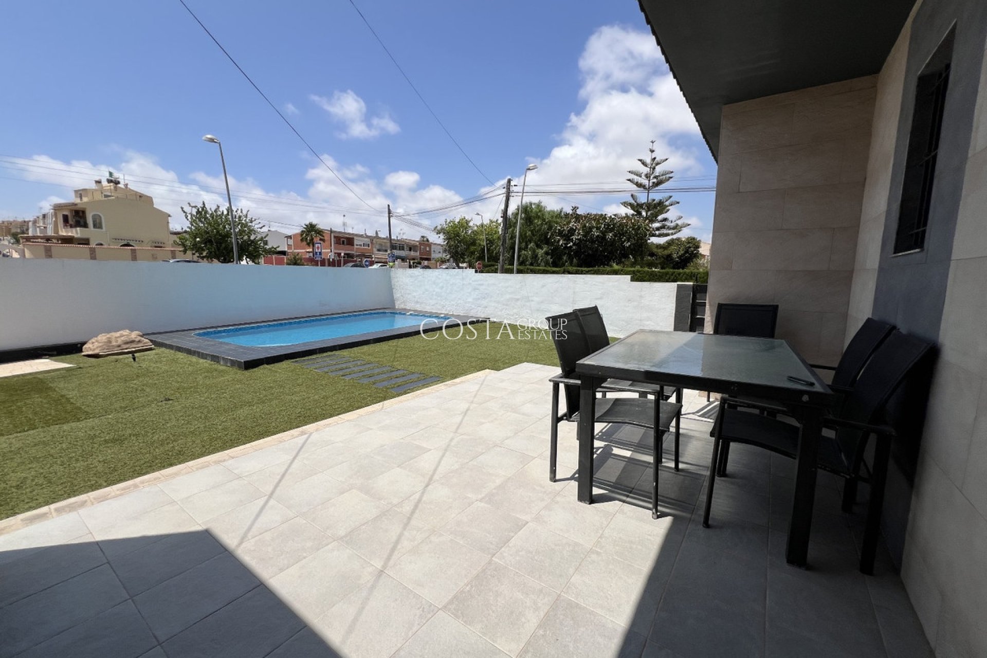 Odsprzedaż - Willa -
Torrevieja - Torrevieja Centro