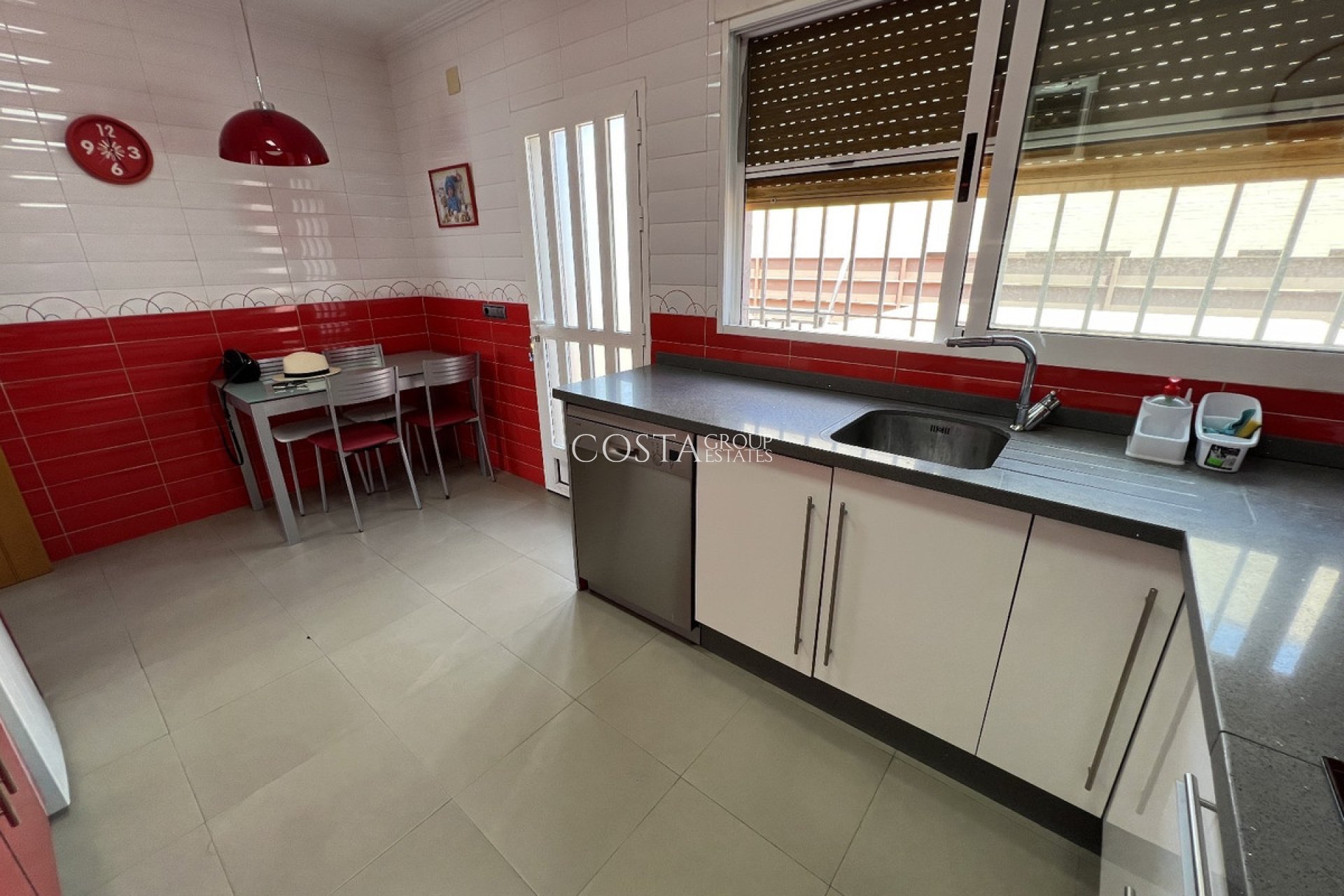 Odsprzedaż - Willa -
Torrevieja - Torrevieja Centro