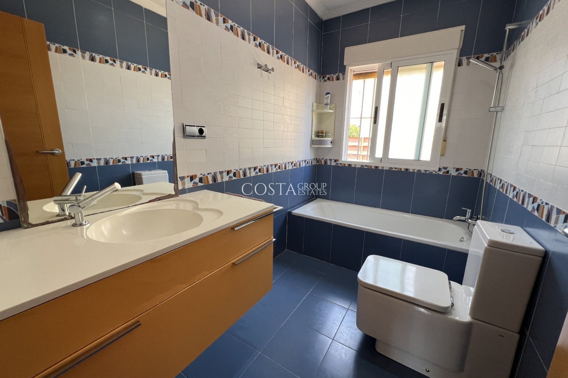 Odsprzedaż - Willa -
Torrevieja - Torrevieja Centro
