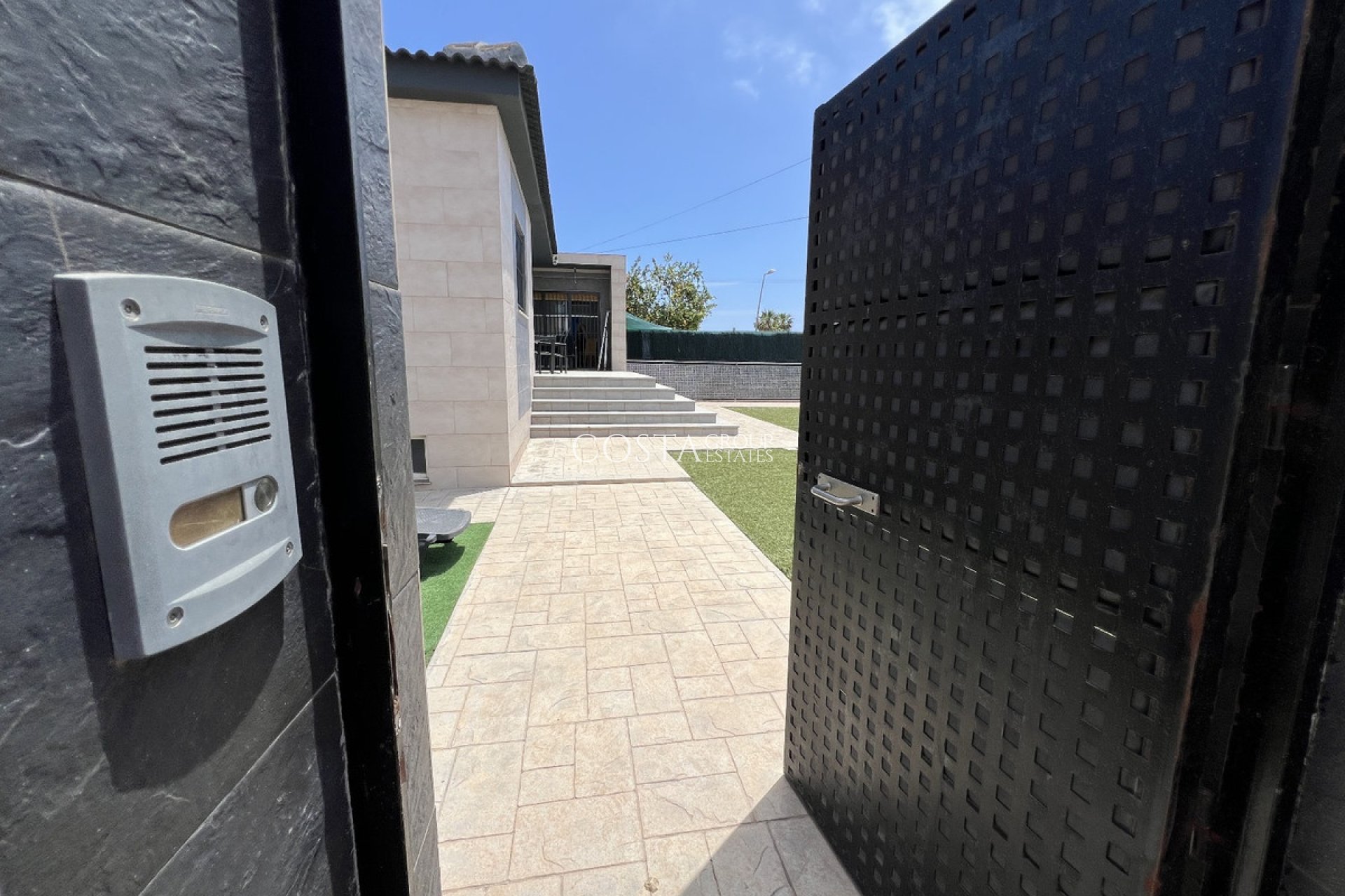 Odsprzedaż - Willa -
Torrevieja - Torrevieja Centro