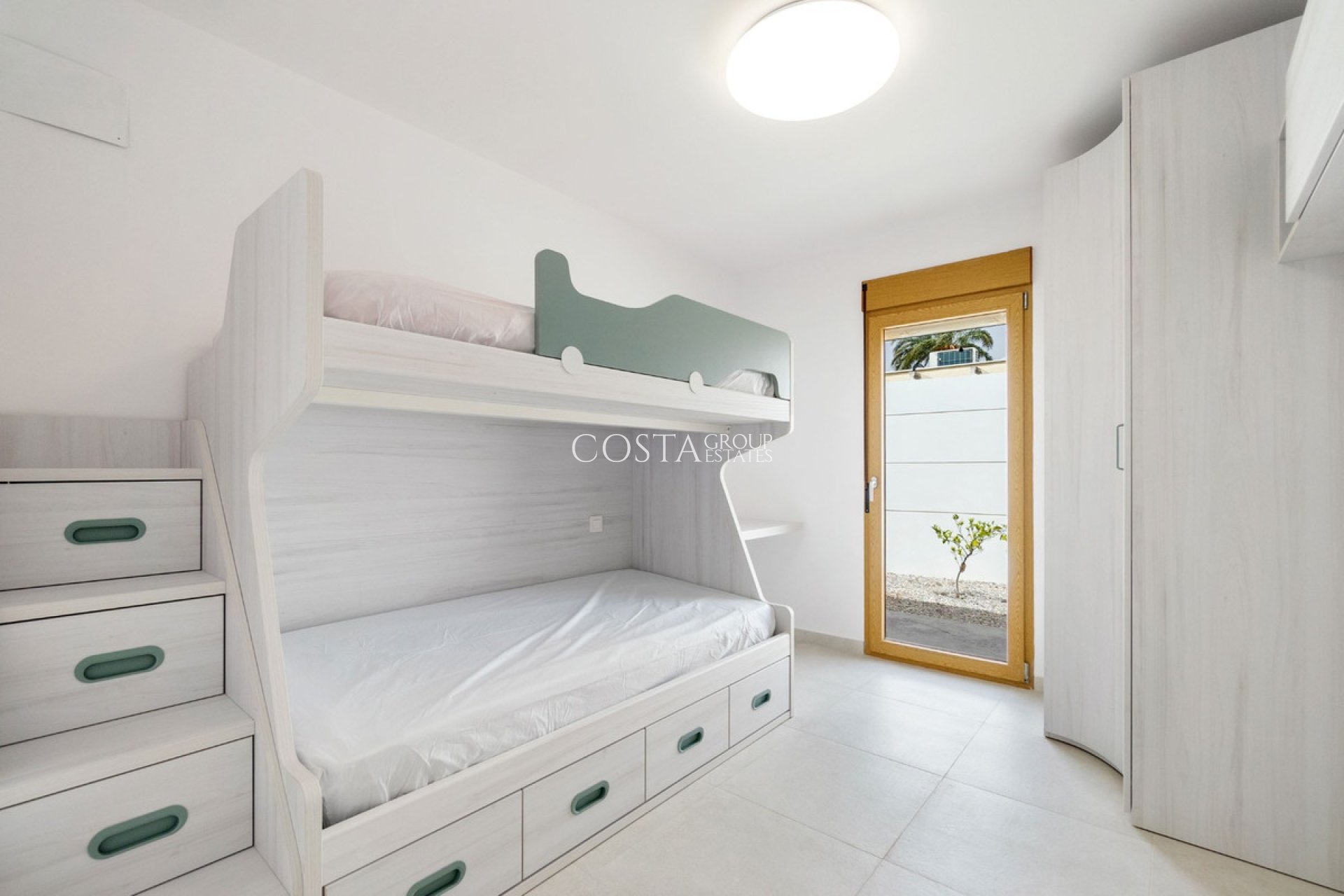 Odsprzedaż - Willa -
Torrevieja - Torrevieja Centro