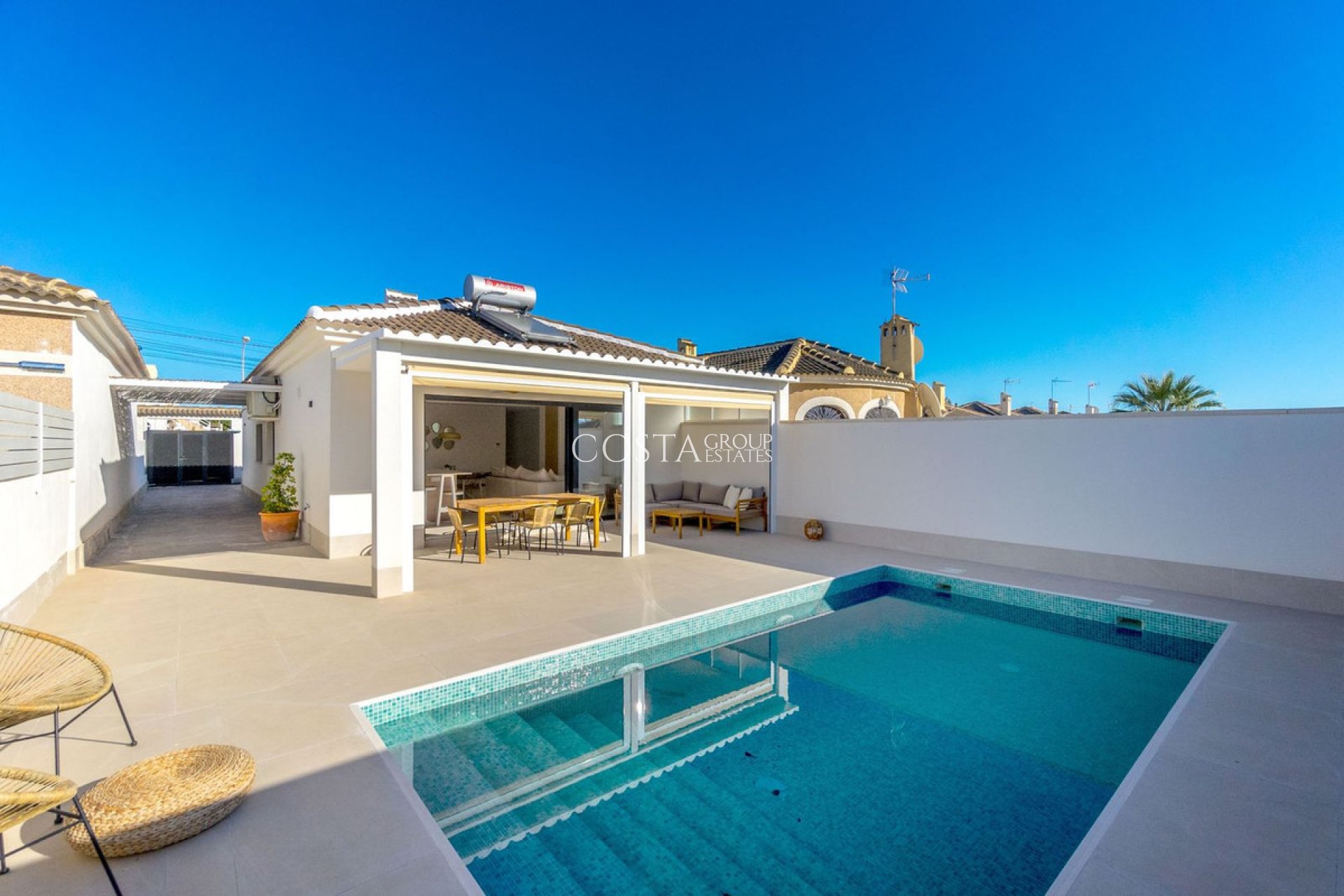 Odsprzedaż - Willa -
Torrevieja - Torrevieja Centro