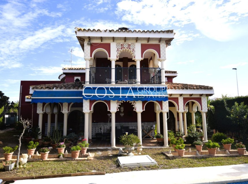 Odsprzedaż - Willa -
Torrevieja - Torrevieja Centro