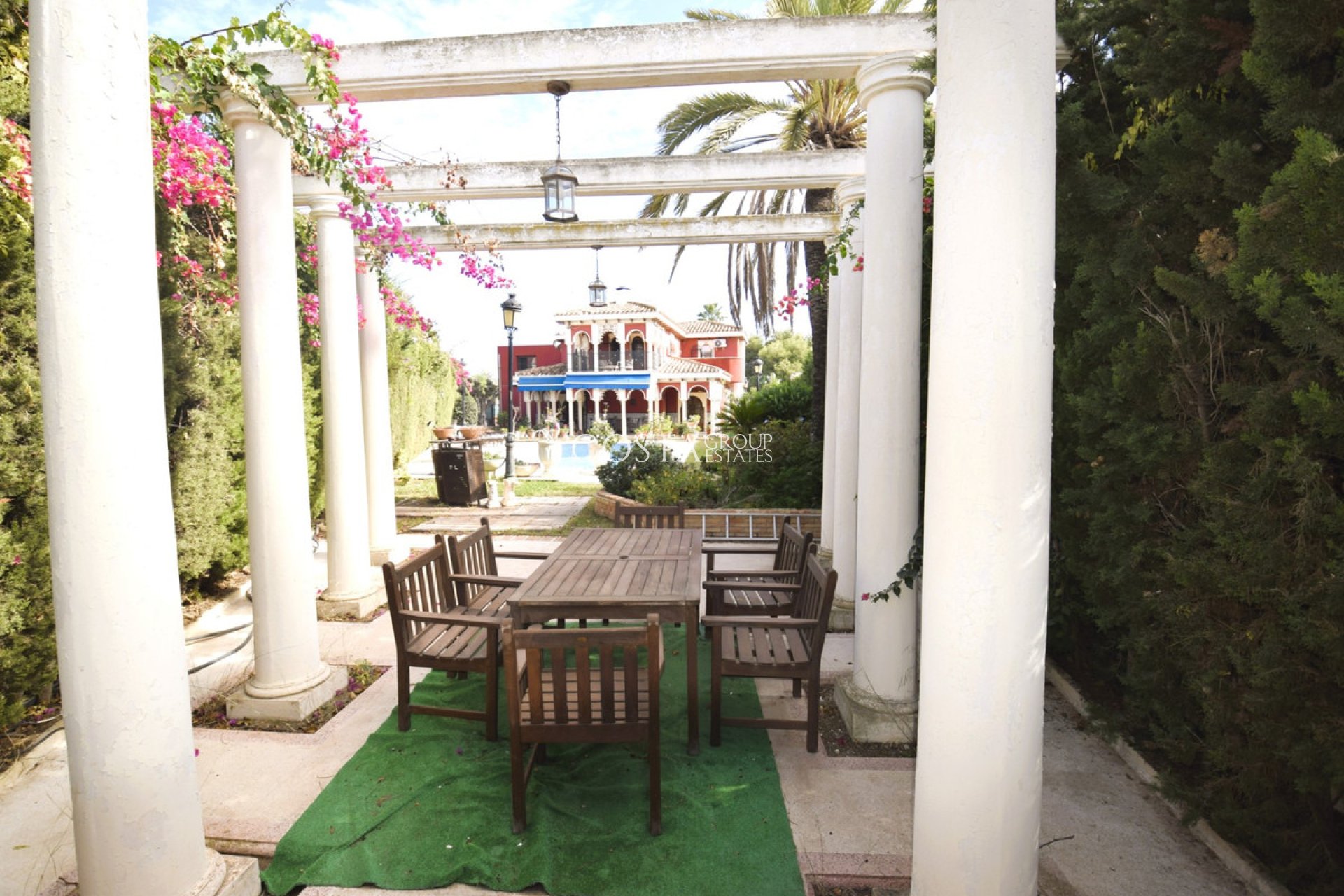 Odsprzedaż - Willa -
Torrevieja - Torrevieja Centro