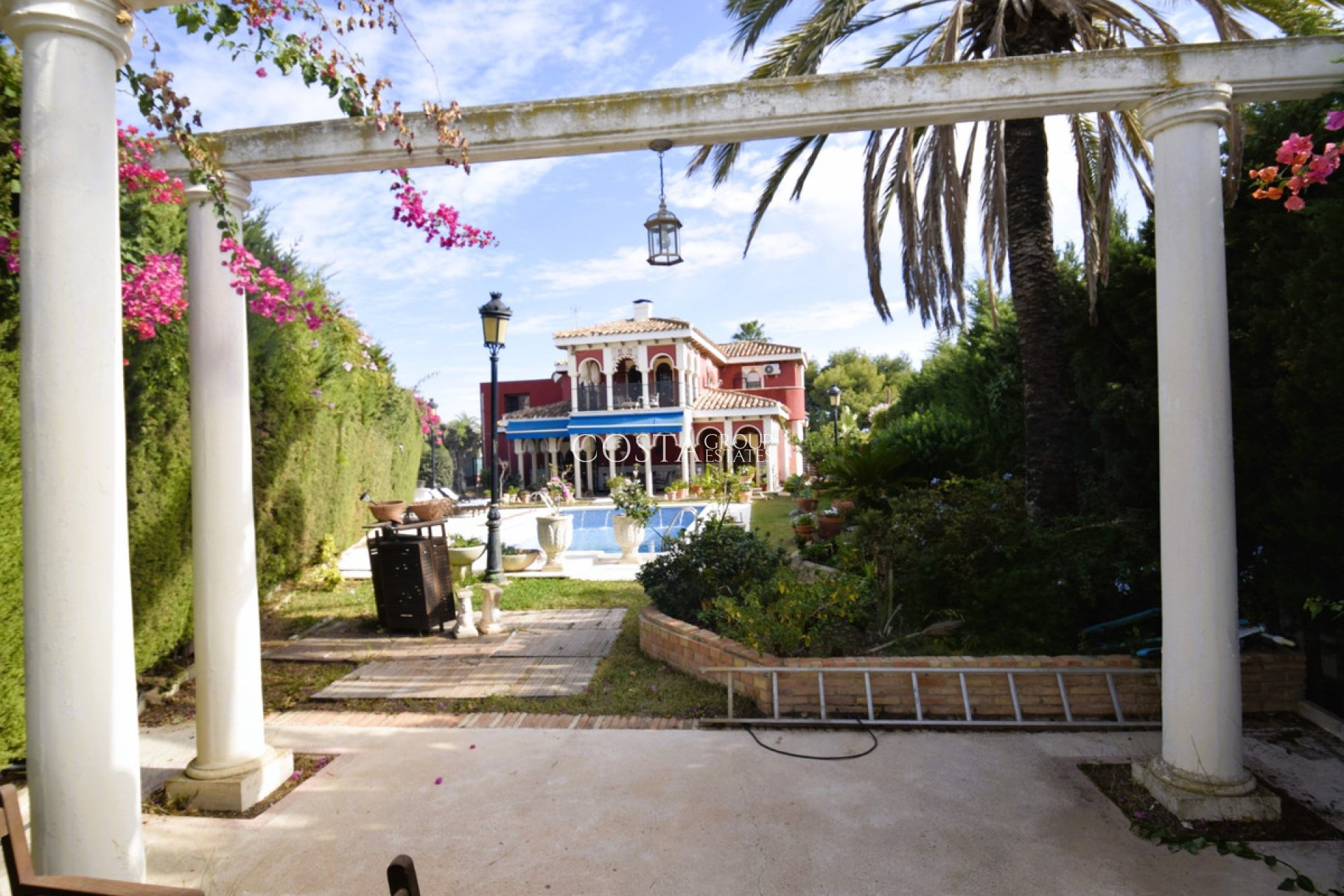 Odsprzedaż - Willa -
Torrevieja - Torrevieja Centro