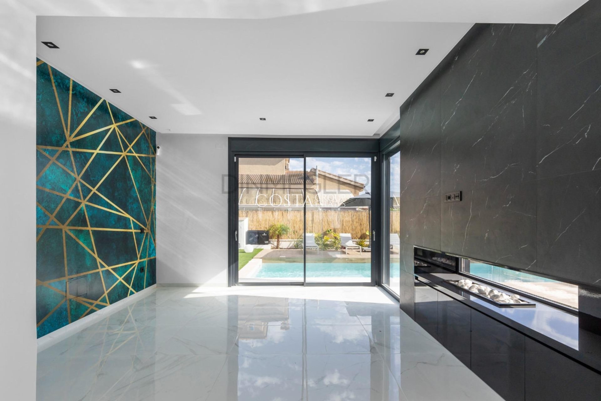 Odsprzedaż - Willa -
Torrevieja - Torrevieja Centro