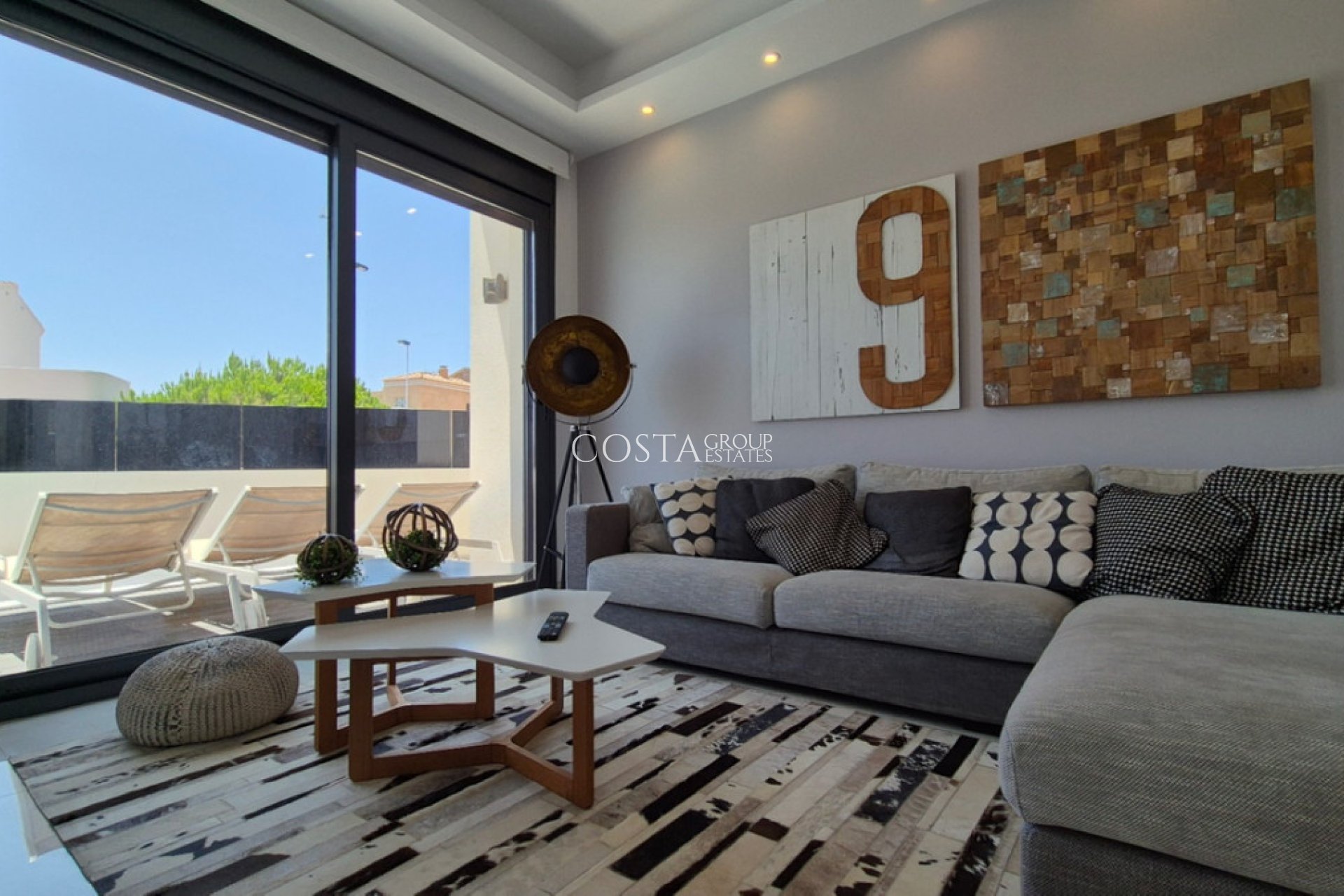 Odsprzedaż - Willa -
Torrevieja - Torrevieja Centro