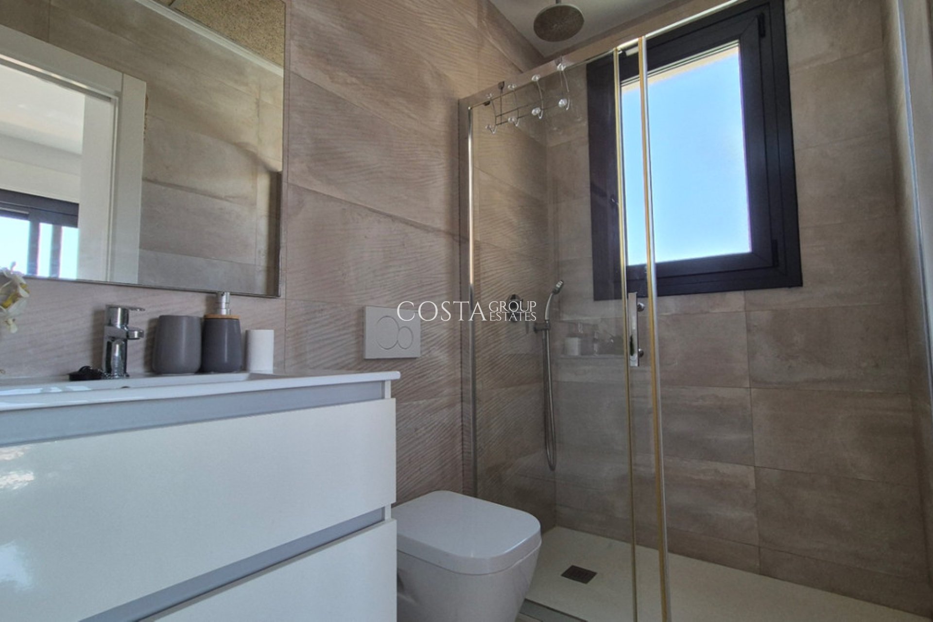 Odsprzedaż - Willa -
Torrevieja - Torrevieja Centro