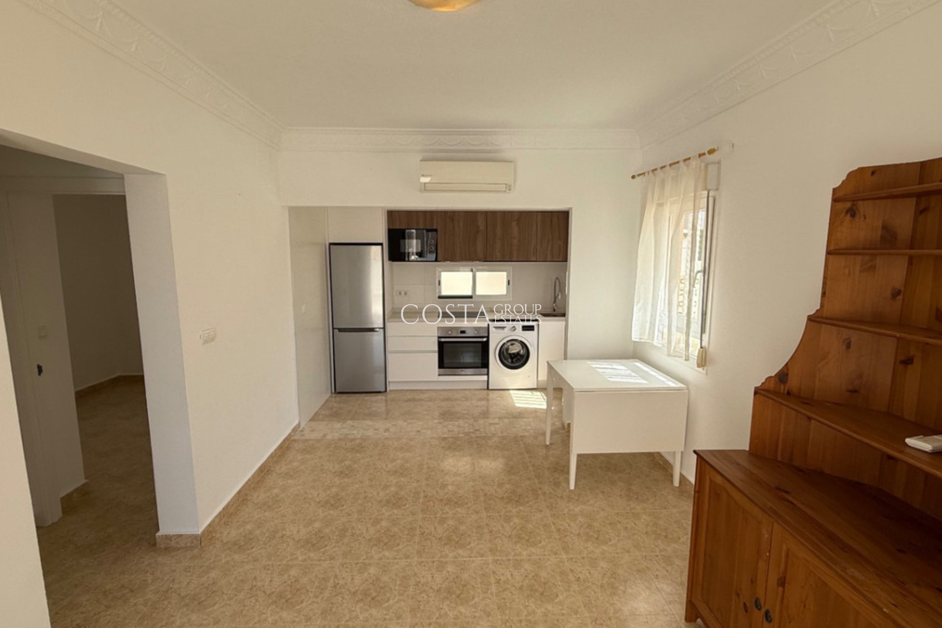 Odsprzedaż - Willa -
Torrevieja