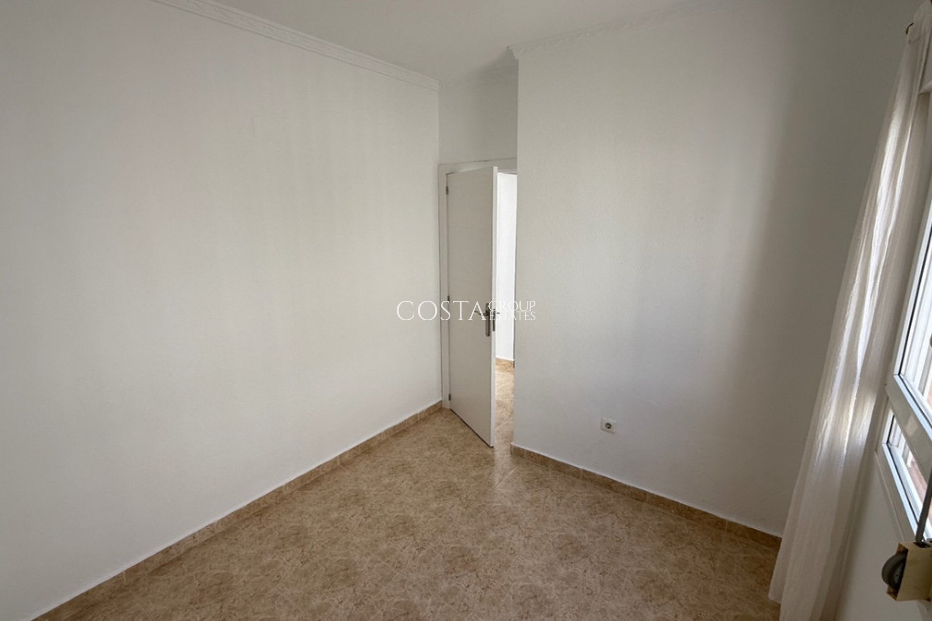 Odsprzedaż - Willa -
Torrevieja