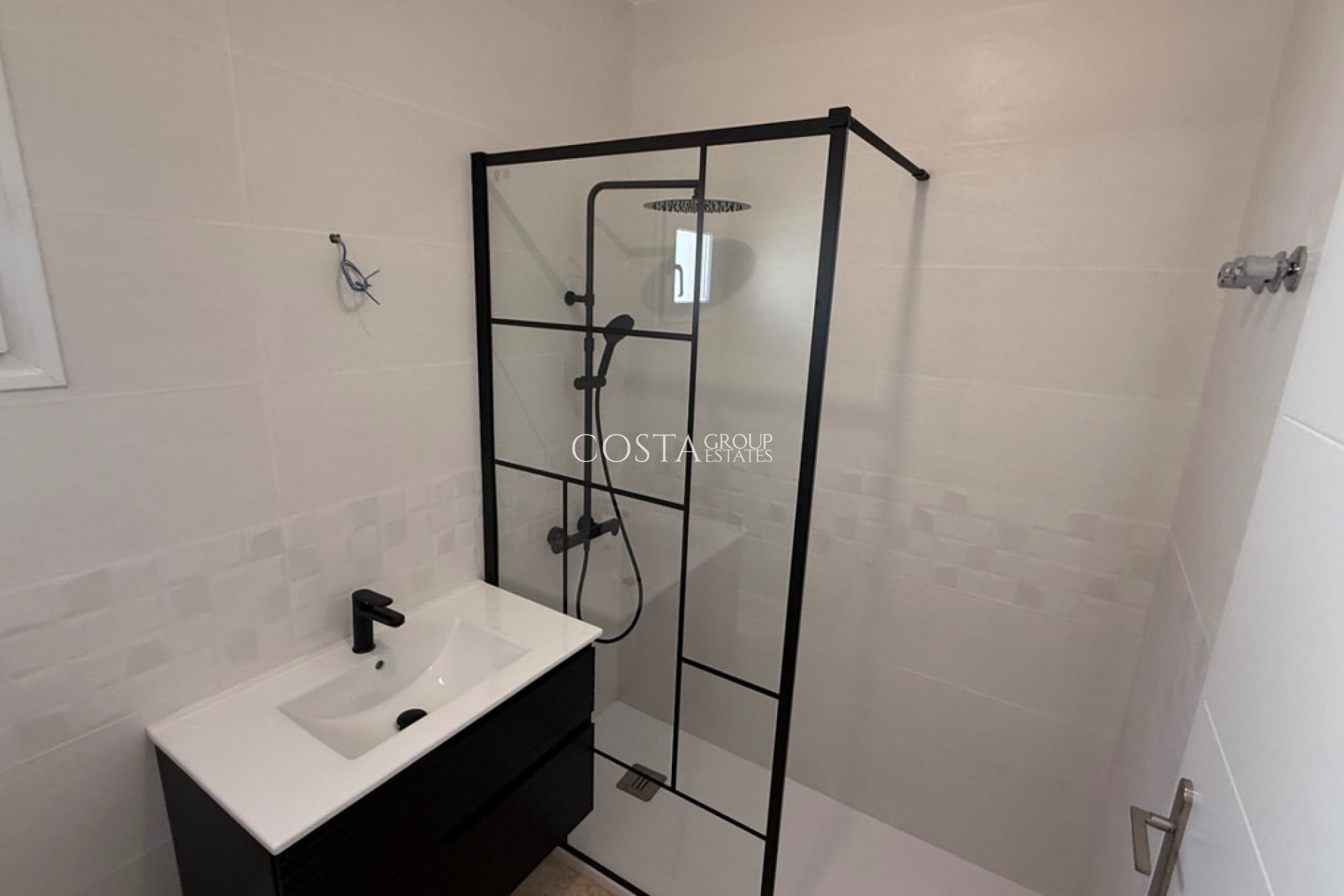 Odsprzedaż - Willa -
Torrevieja