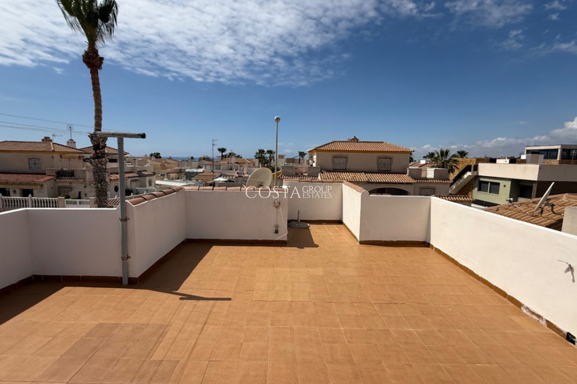 Odsprzedaż - Willa -
Torrevieja