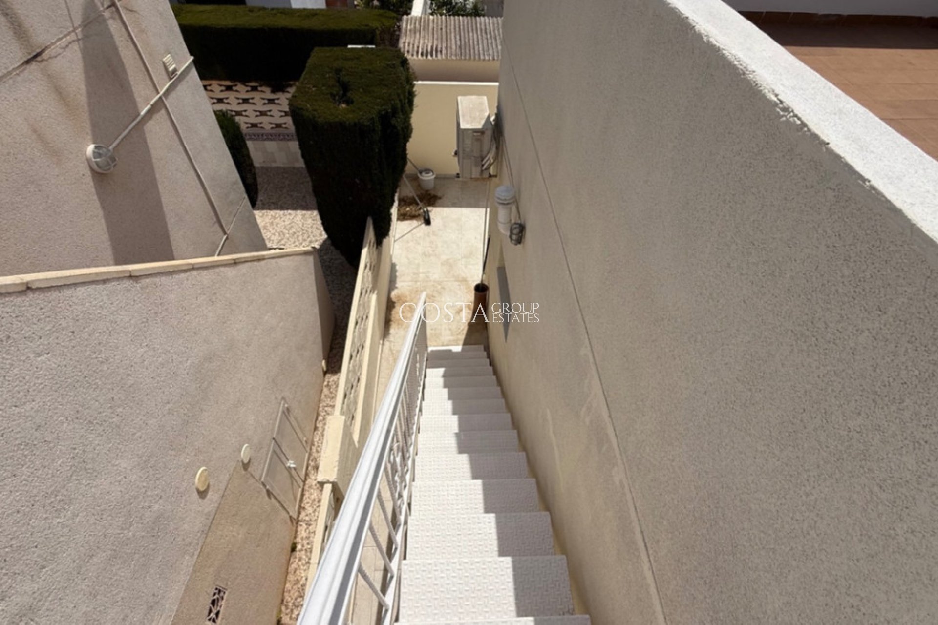 Odsprzedaż - Willa -
Torrevieja