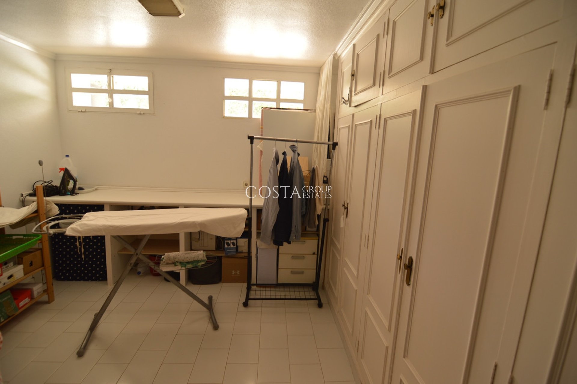 Odsprzedaż - Willa -
Torrevieja