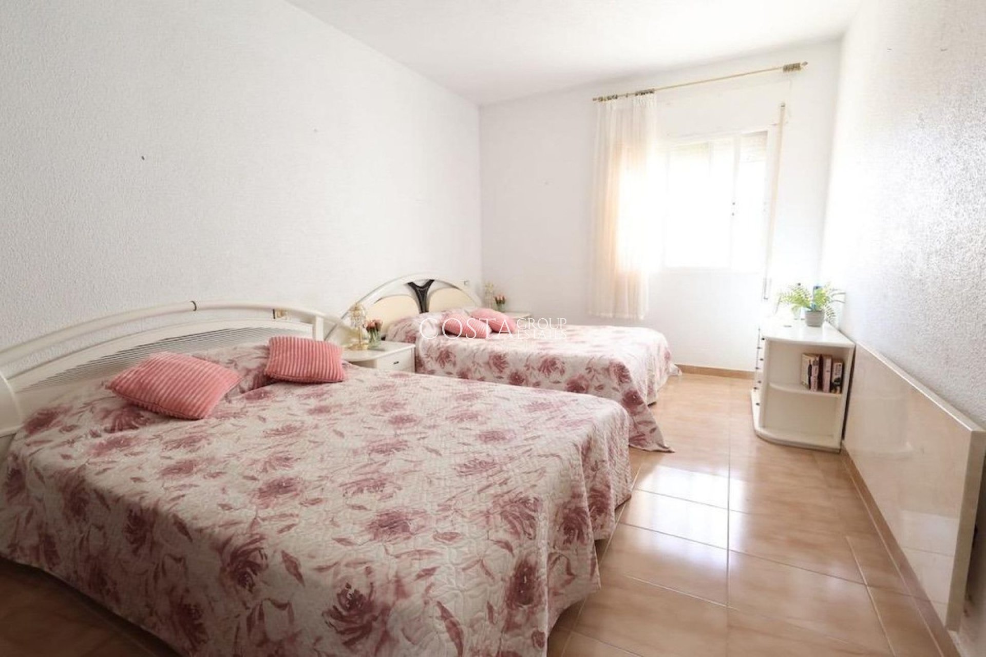 Odsprzedaż - Willa -
Torrevieja