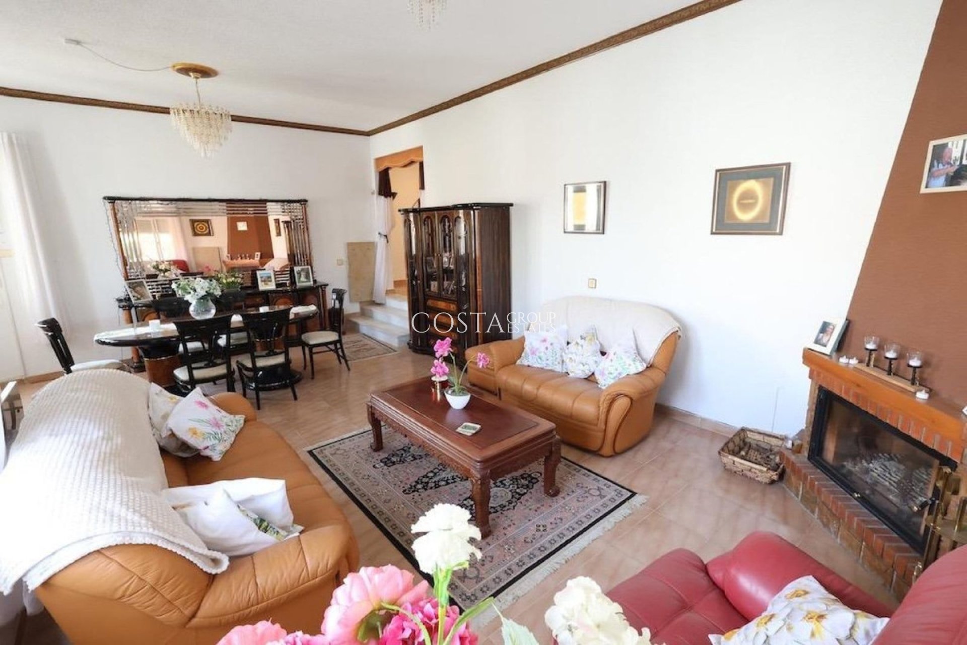 Odsprzedaż - Willa -
Torrevieja