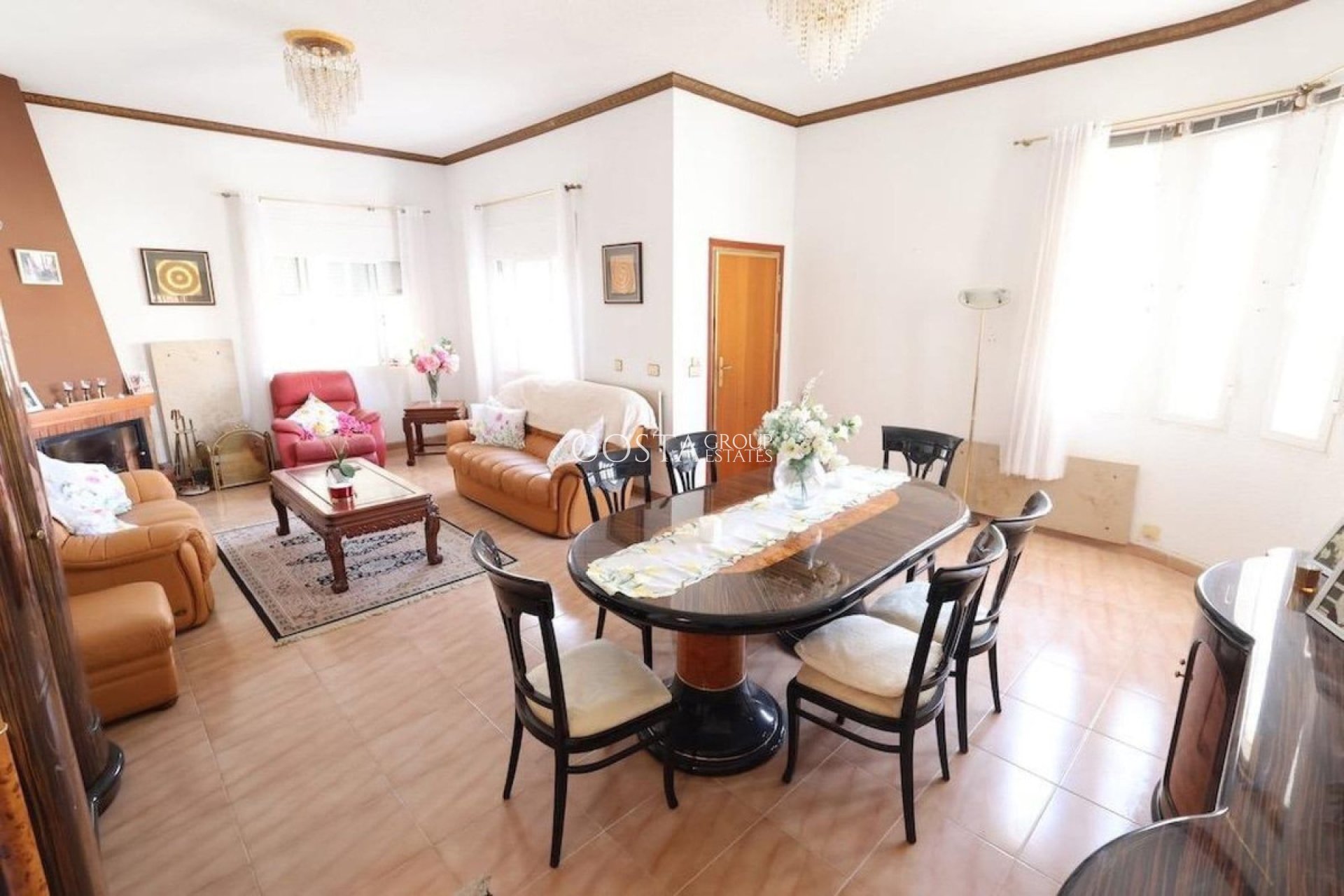 Odsprzedaż - Willa -
Torrevieja