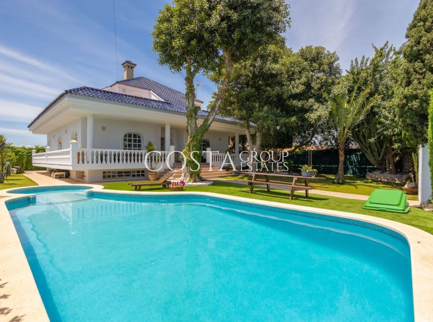 Odsprzedaż - Willa -
Torrevieja