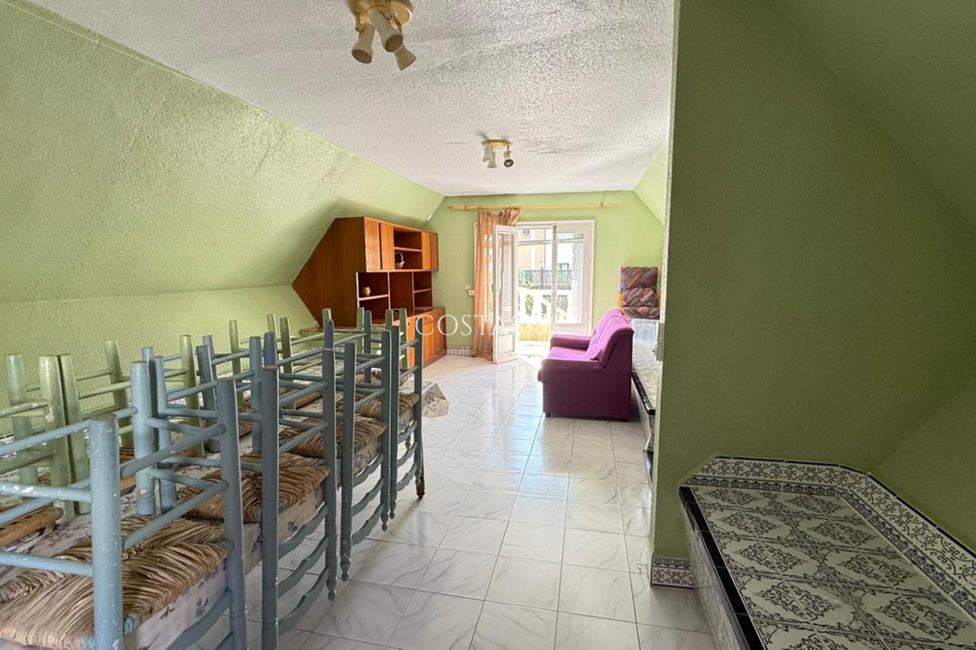 Odsprzedaż - Willa -
Torrevieja