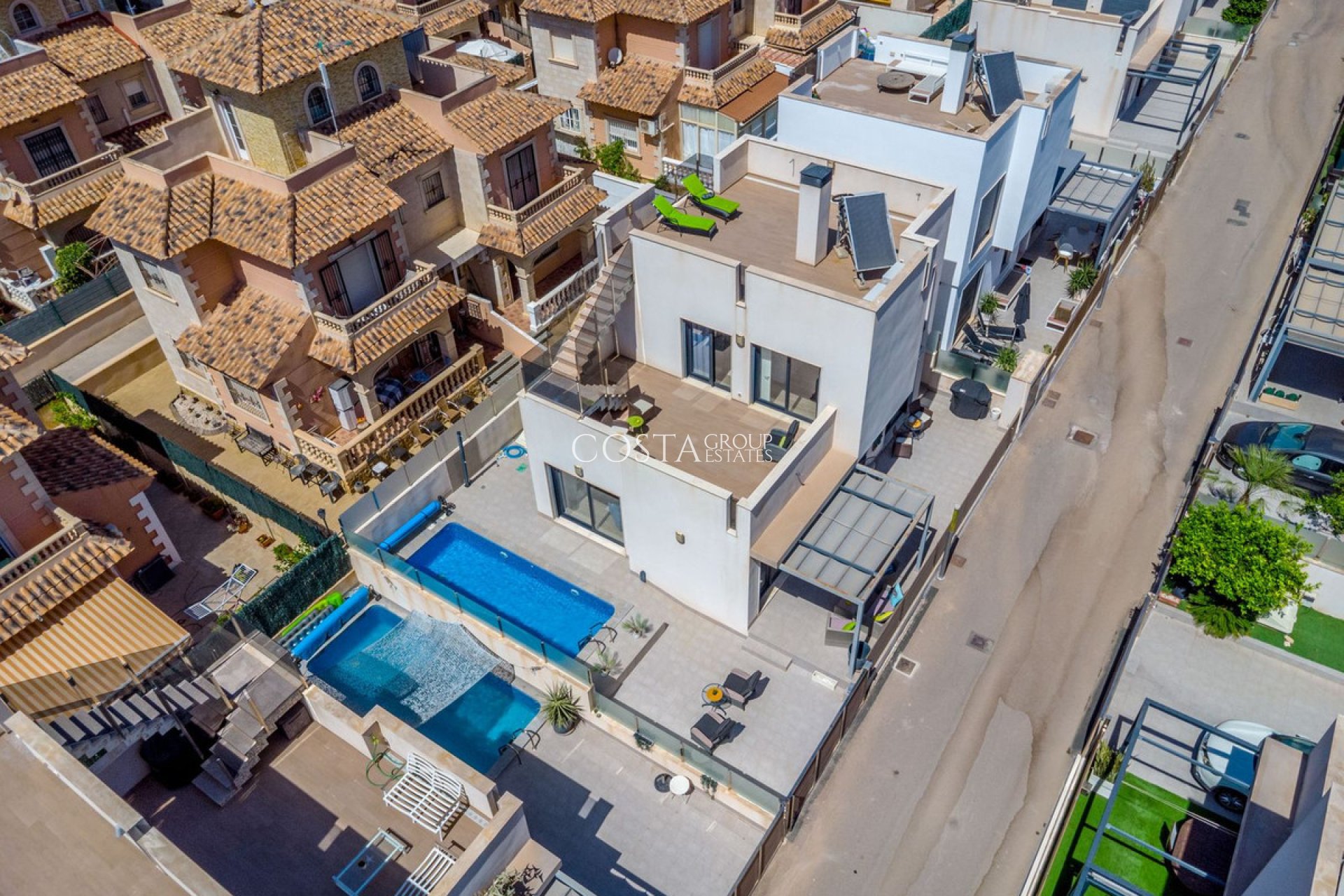 Odsprzedaż - Willa -
Torrevieja