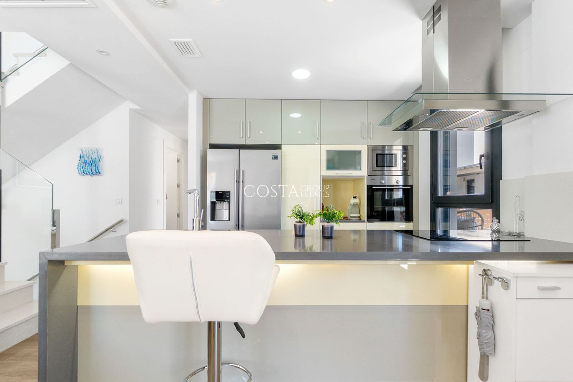 Odsprzedaż - Willa -
Torrevieja