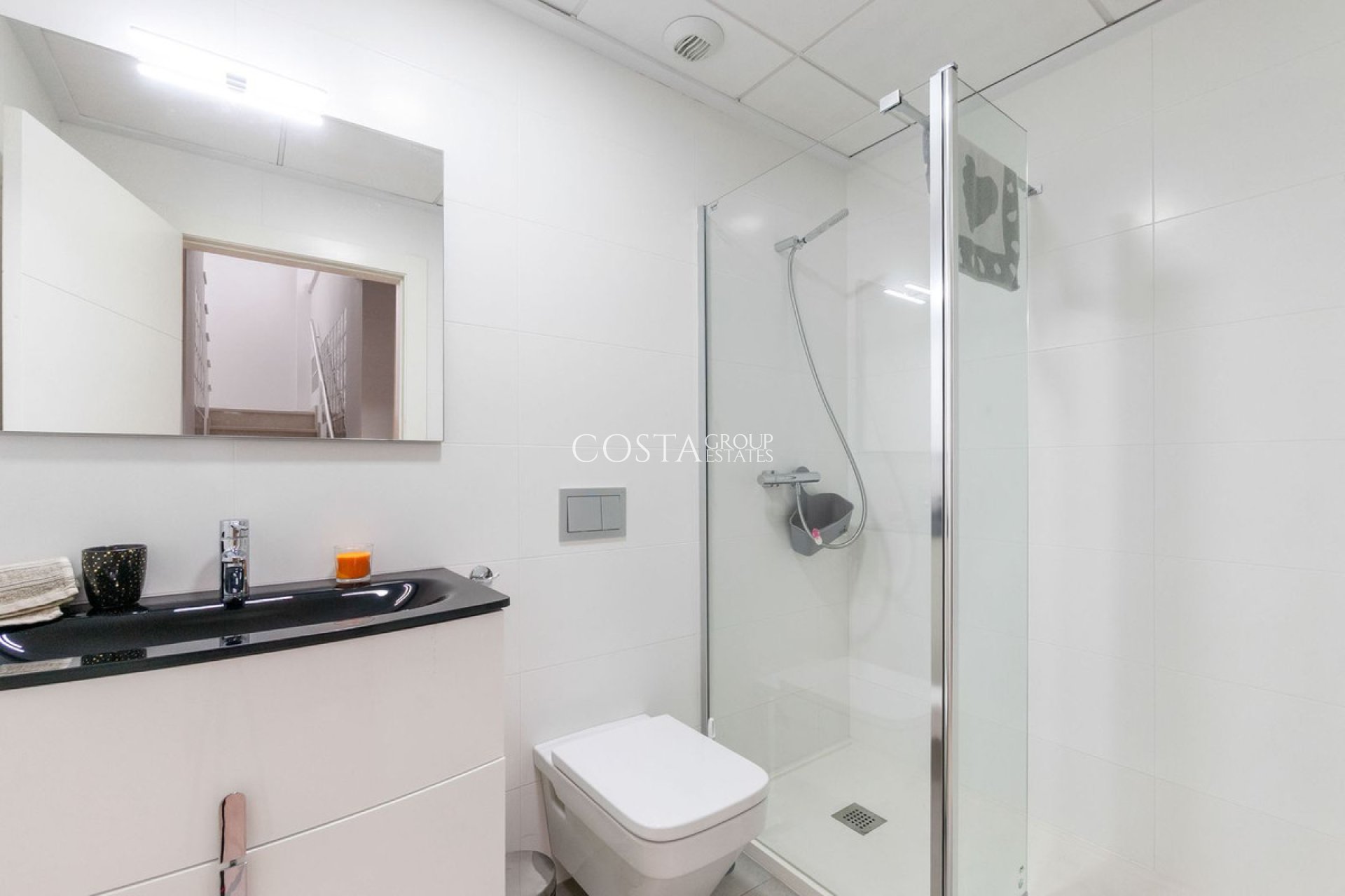 Odsprzedaż - Willa -
Torrevieja