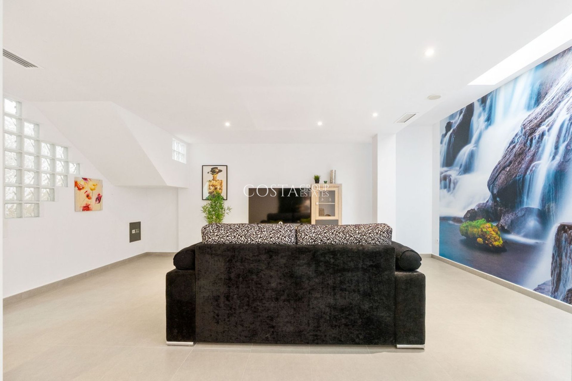 Odsprzedaż - Willa -
Torrevieja