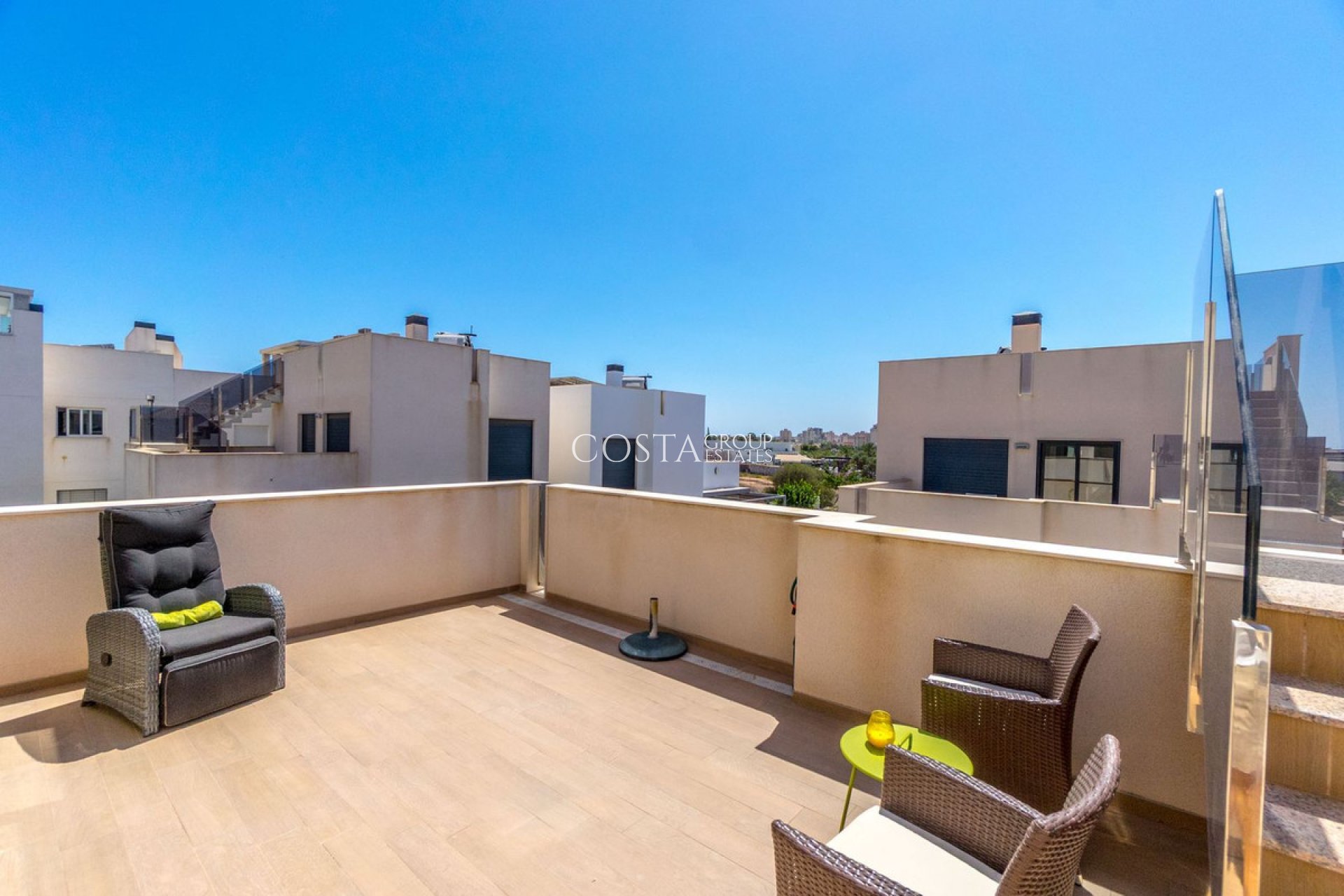 Odsprzedaż - Willa -
Torrevieja