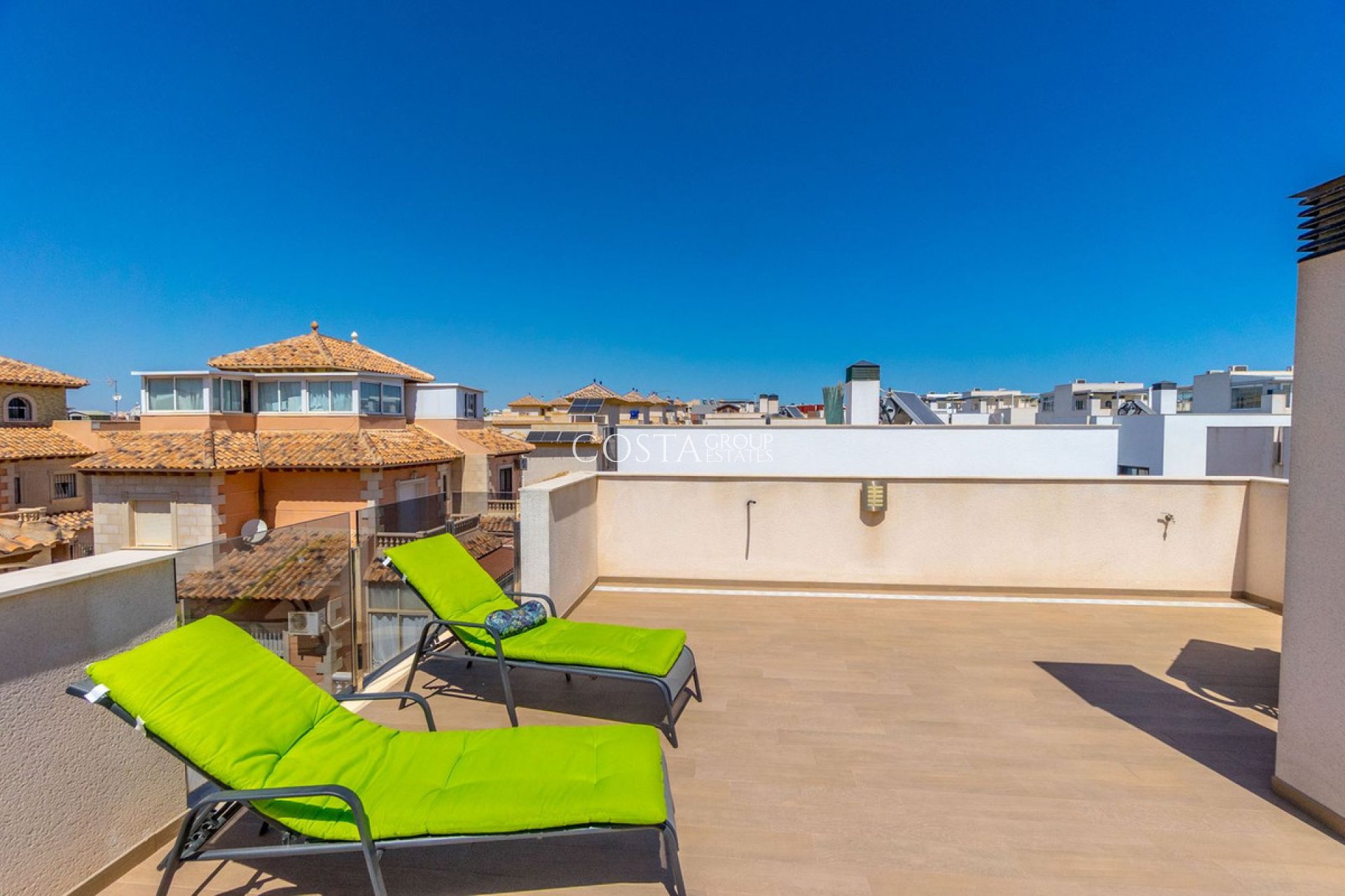 Odsprzedaż - Willa -
Torrevieja