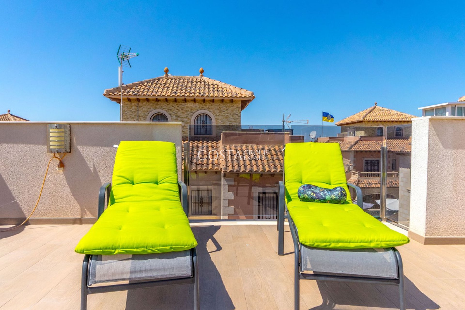 Odsprzedaż - Willa -
Torrevieja