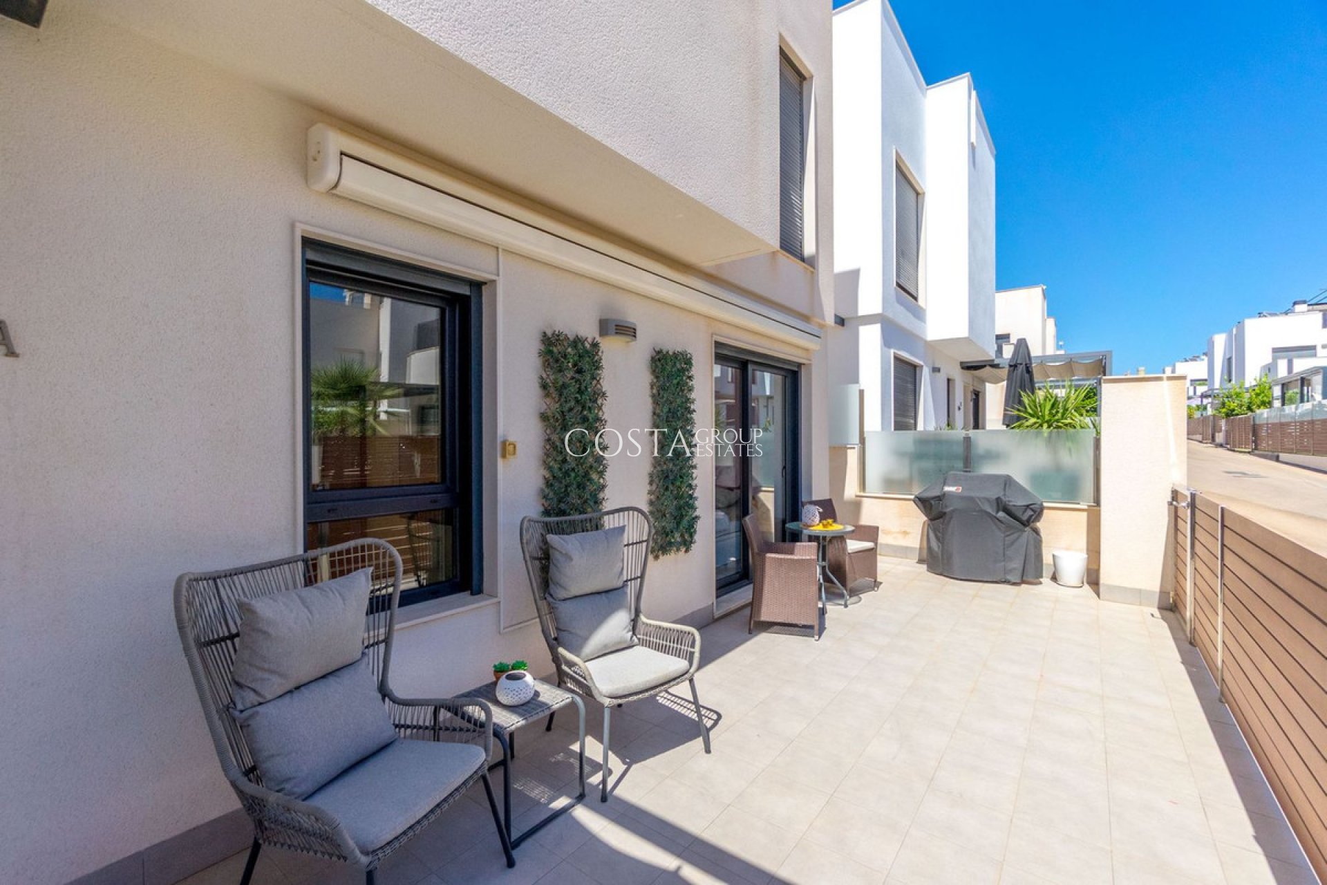 Odsprzedaż - Willa -
Torrevieja