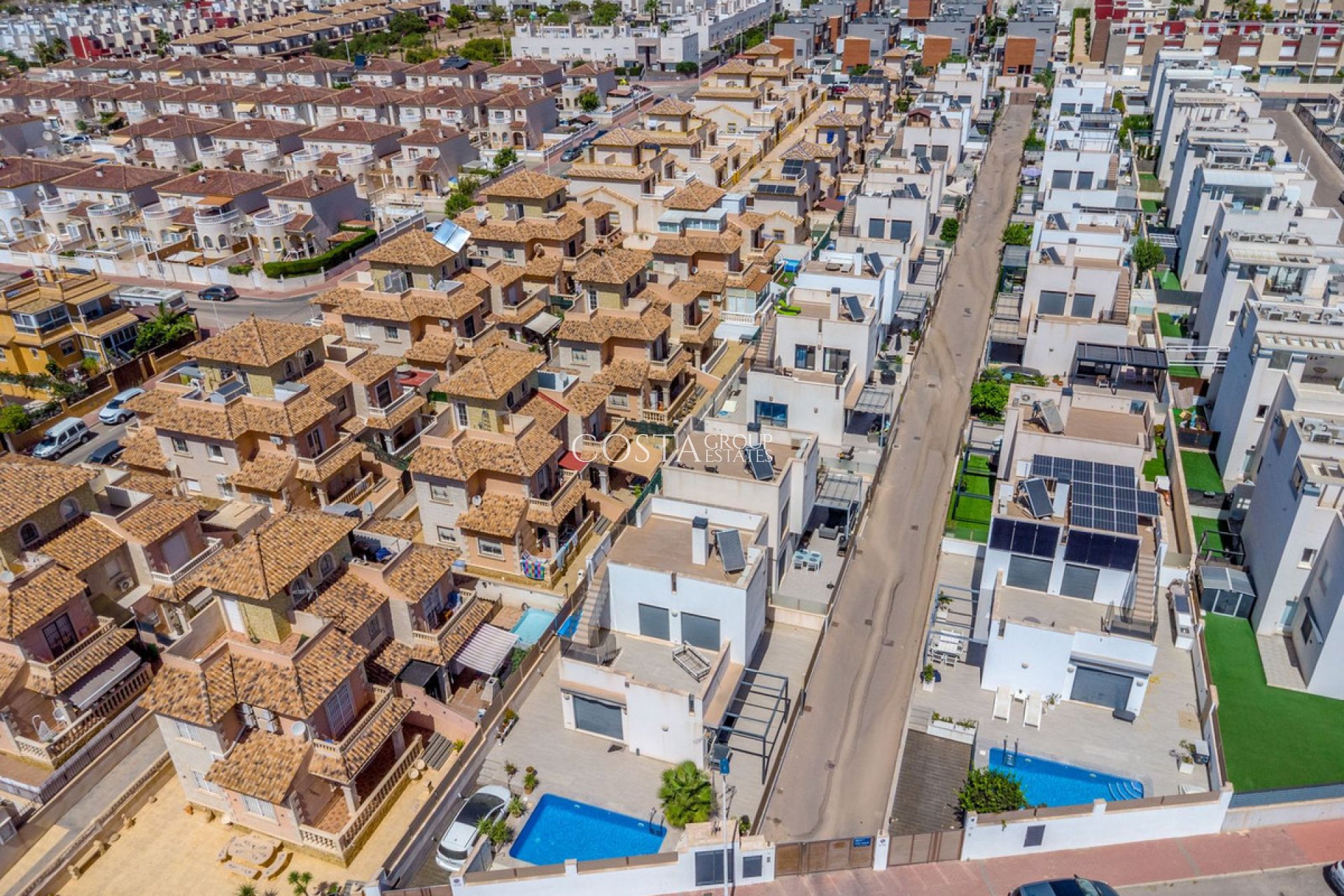 Odsprzedaż - Willa -
Torrevieja