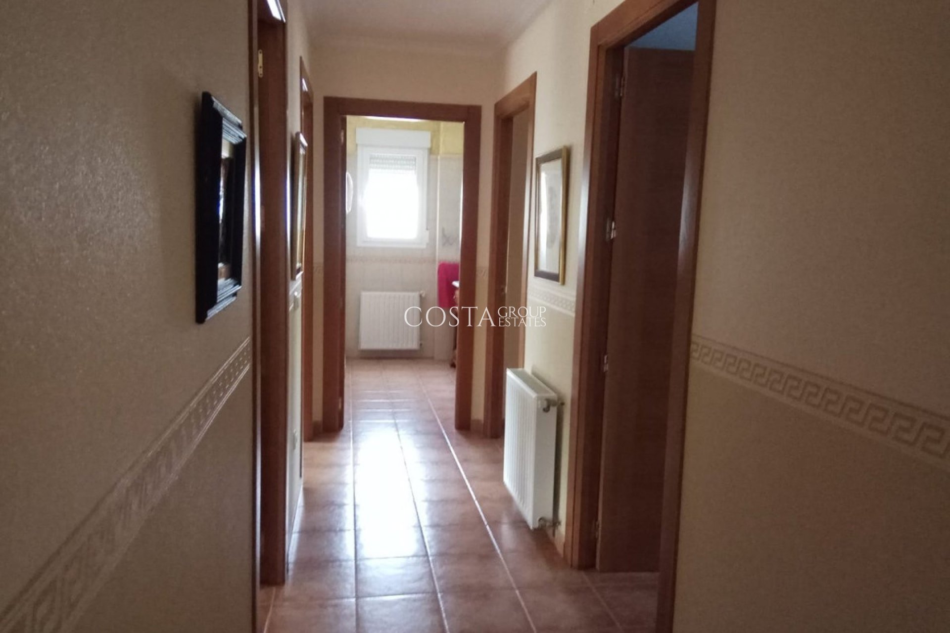 Odsprzedaż - Willa -
Yecla - Yecla Centro
