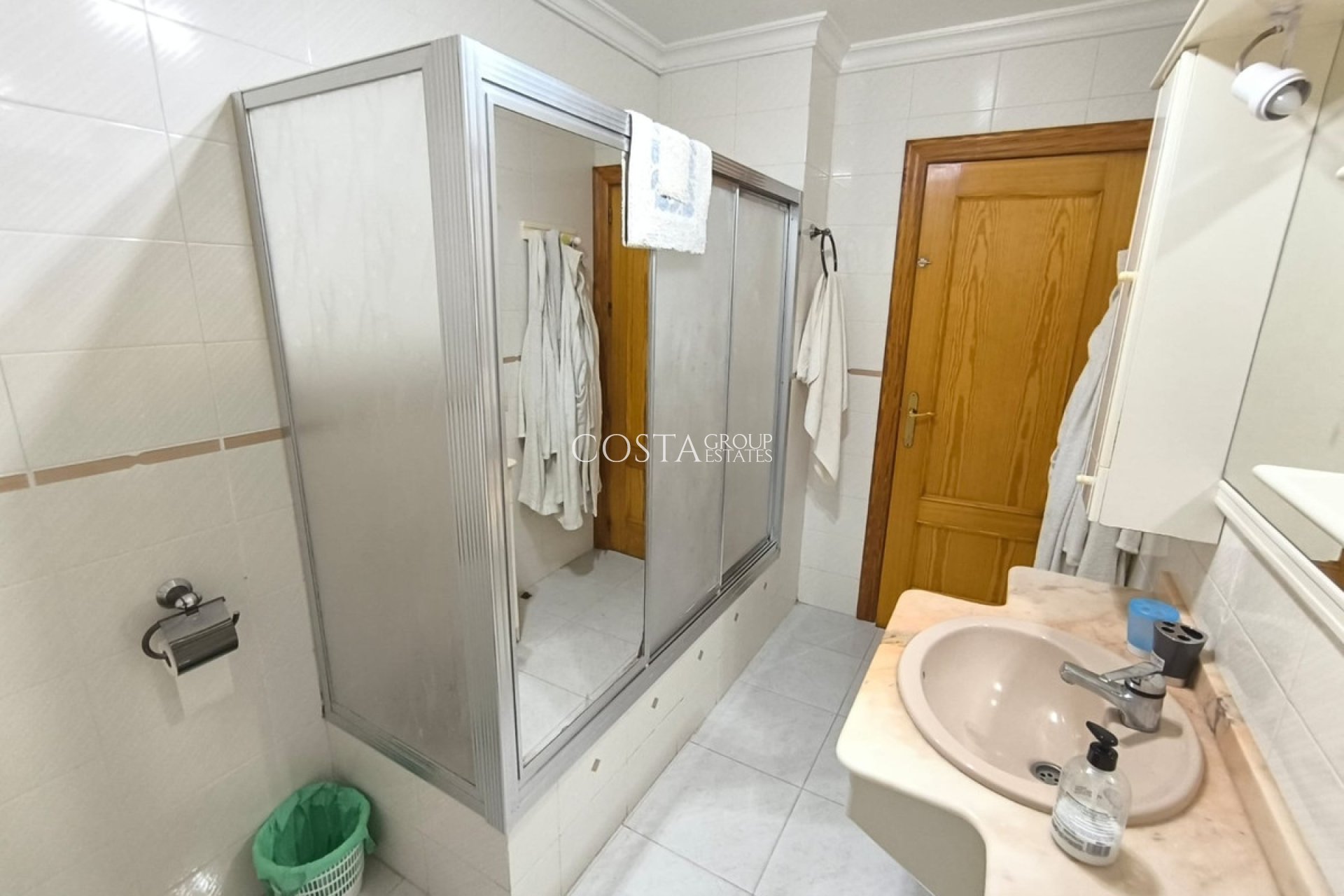 Odsprzedaż - Willa -
Yecla - Yecla Centro