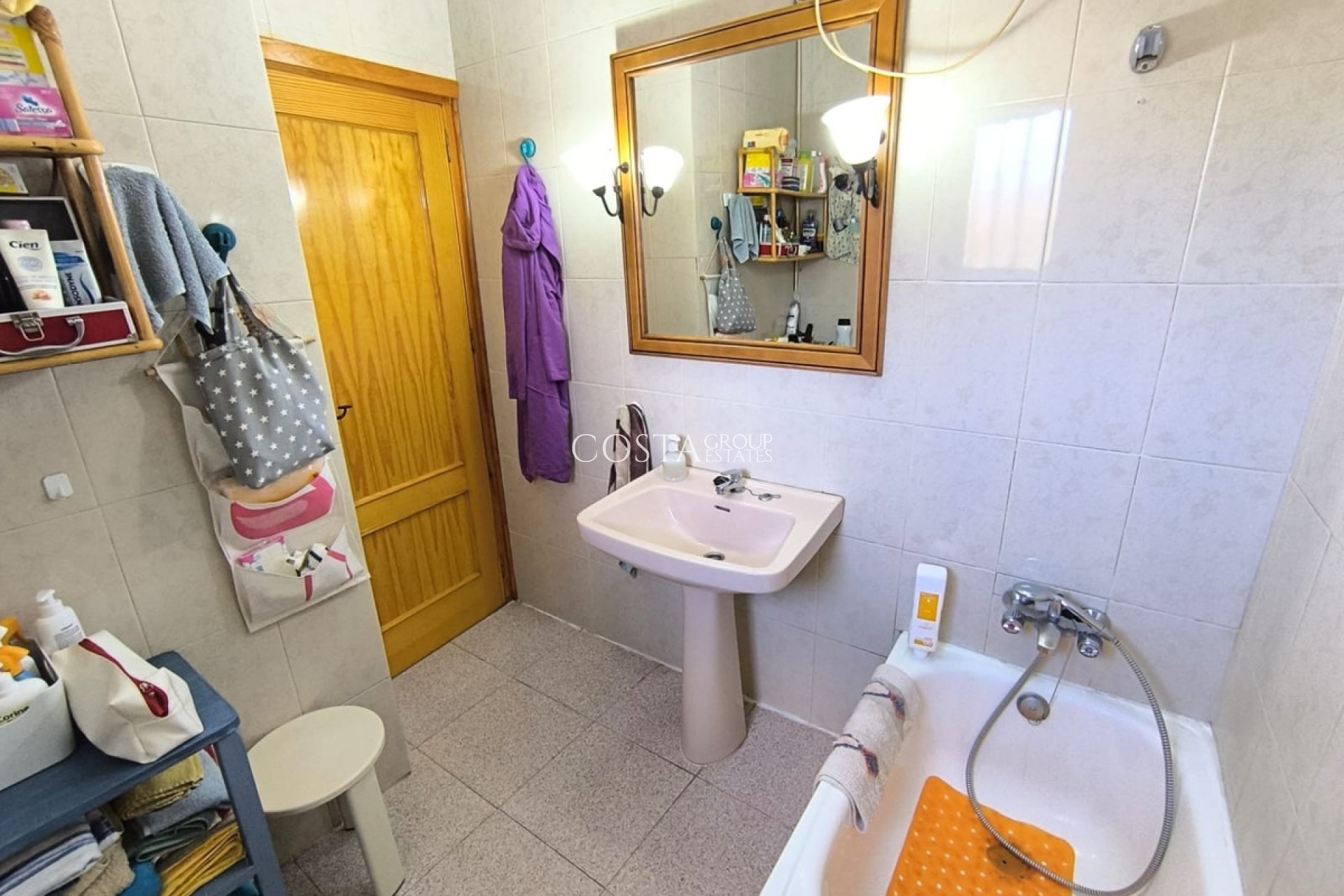 Odsprzedaż - Willa -
Yecla - Yecla Centro