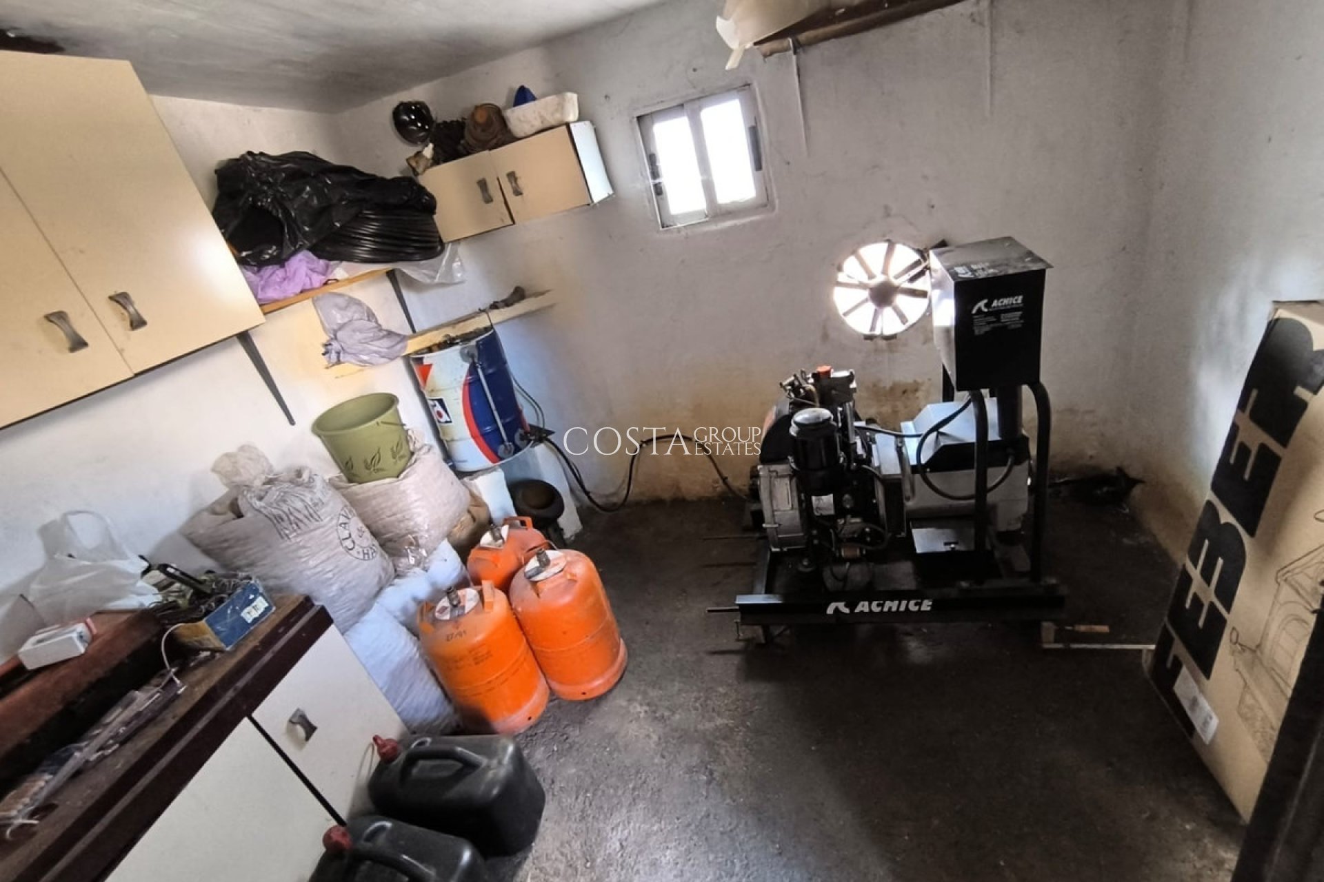 Odsprzedaż - Willa -
Yecla - Yecla Centro