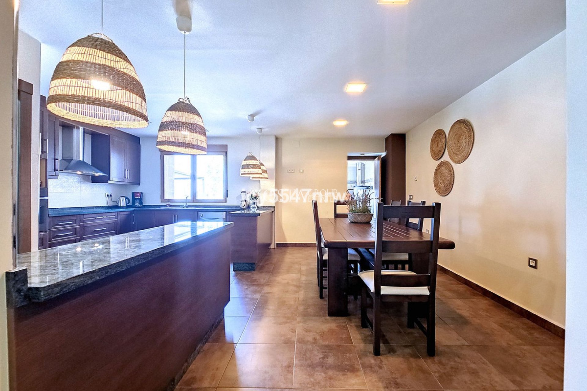 Odsprzedaż - Willa -
Yecla - Yecla Centro