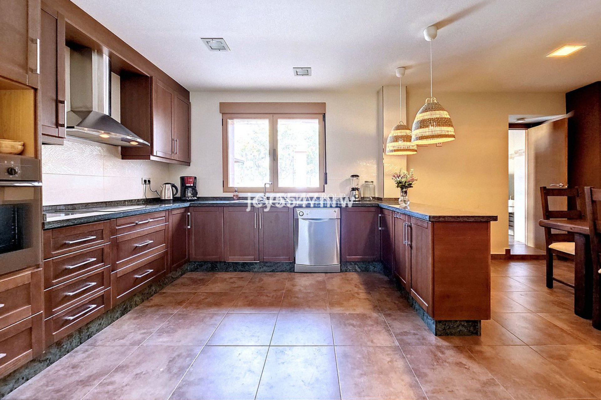 Odsprzedaż - Willa -
Yecla - Yecla Centro