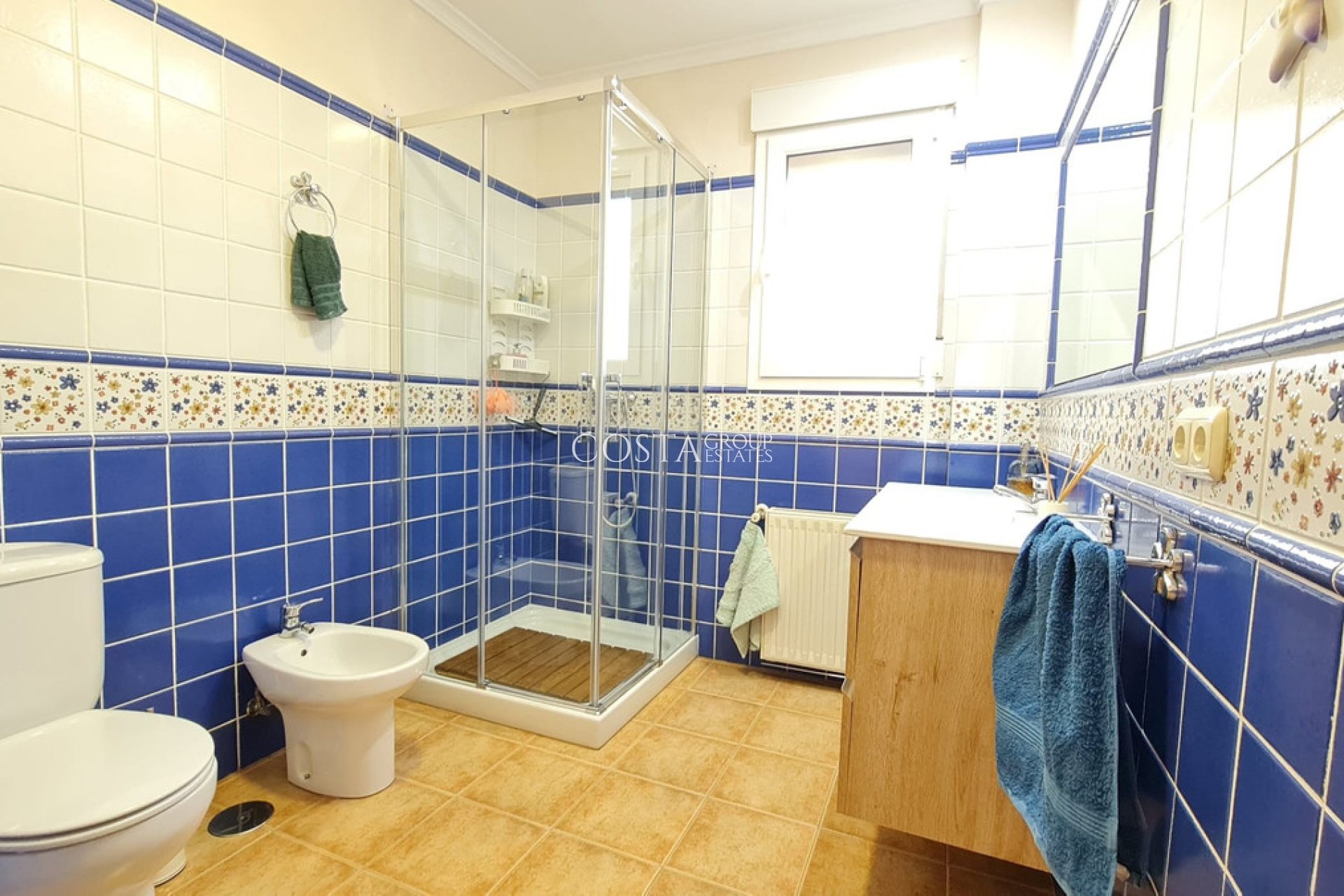 Odsprzedaż - Willa -
Yecla - Yecla Centro