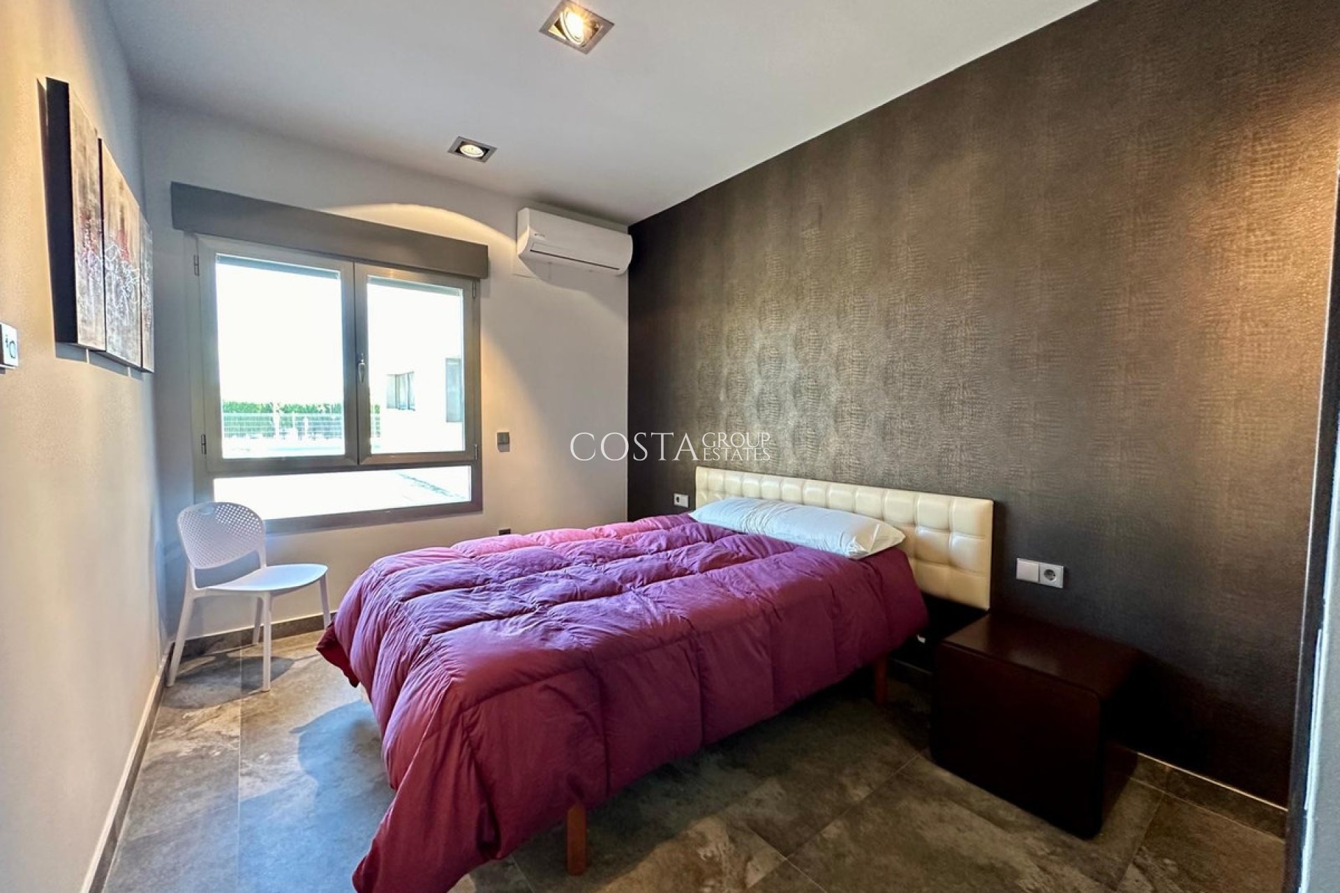 Odsprzedaż - Willa -
Yecla - Yecla Centro