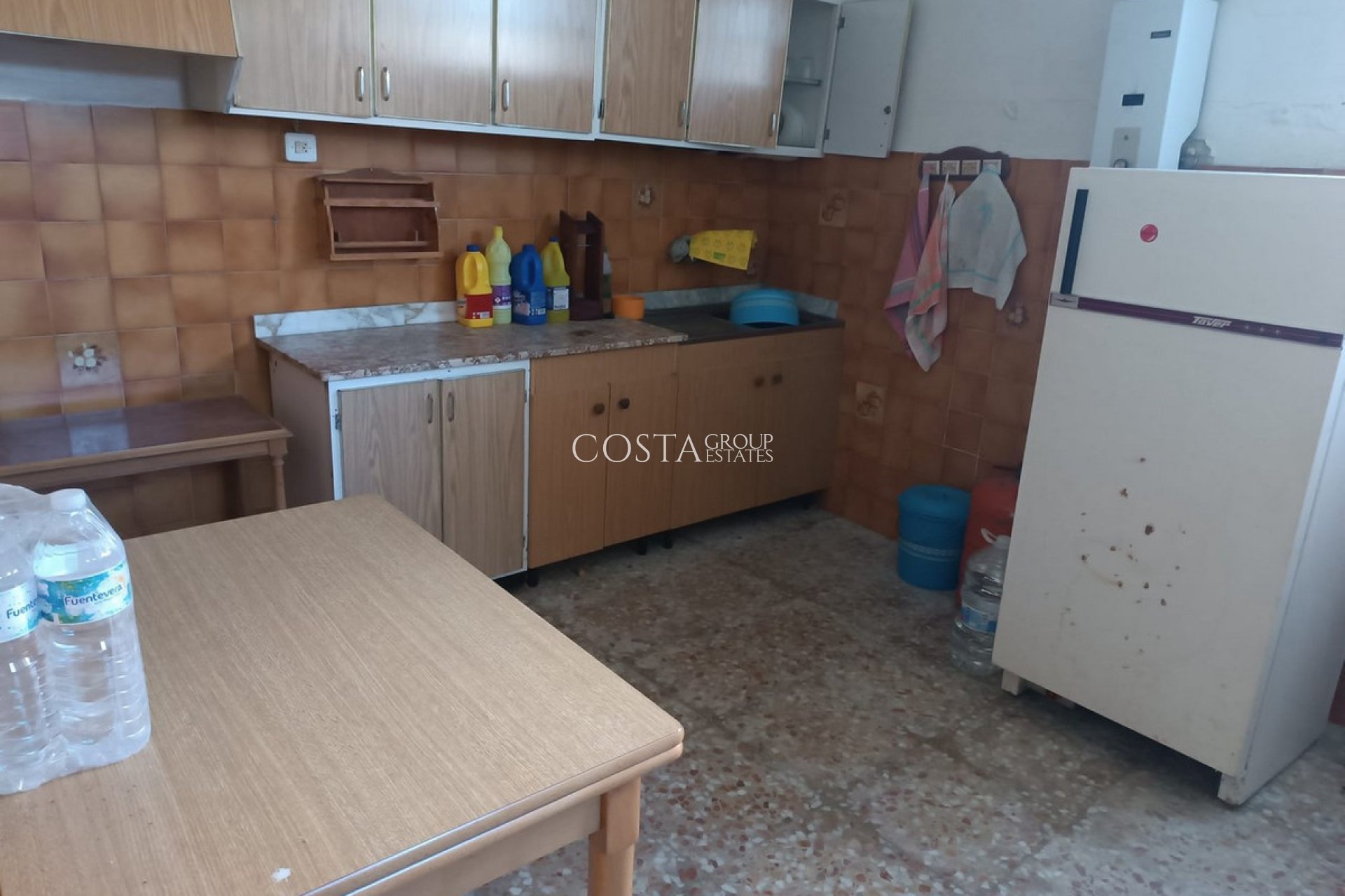 Odsprzedaż - Willa -
Yecla - Yecla Centro